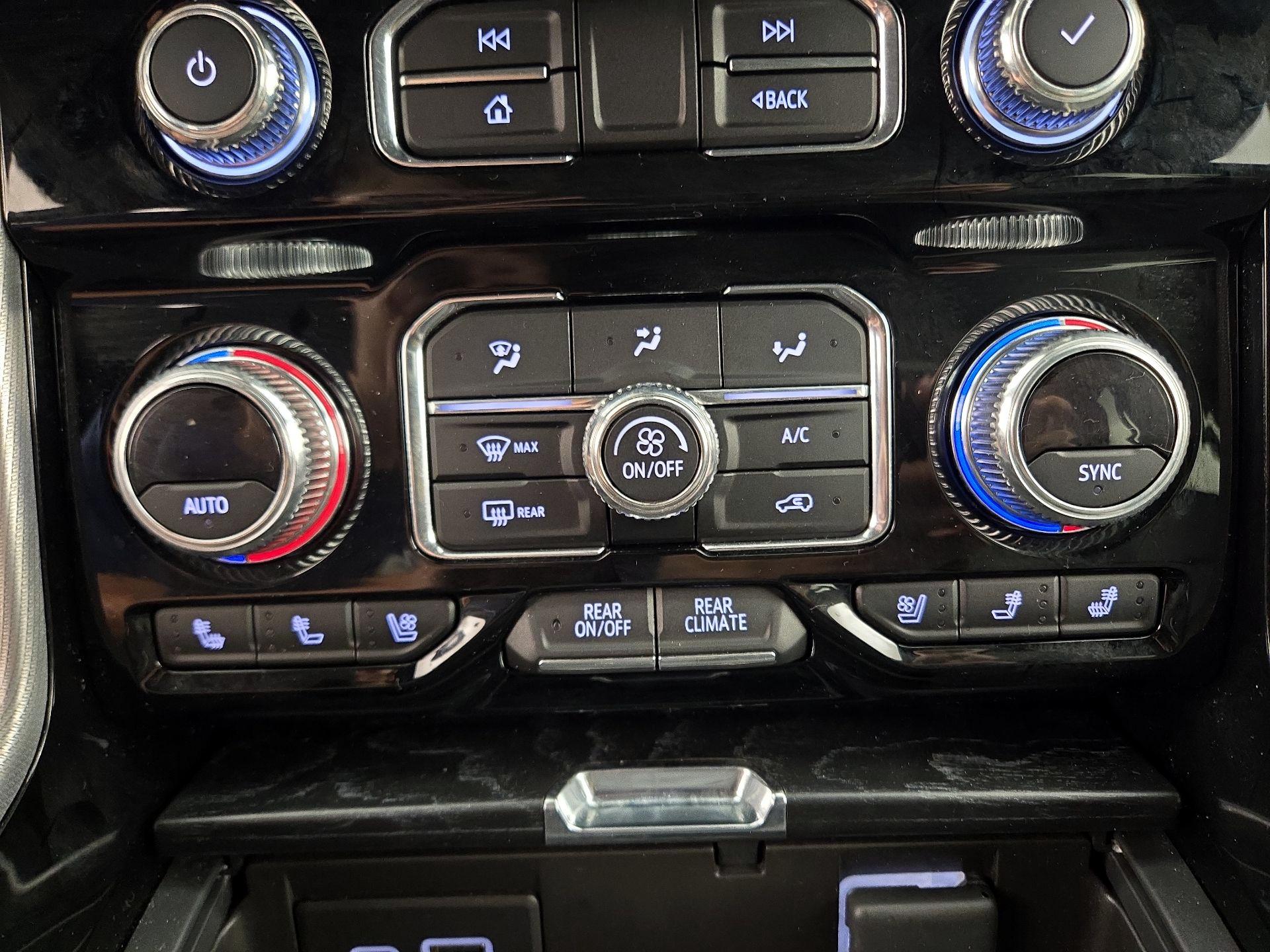 Thumbnail: 2021 GMC Yukon XL - 17