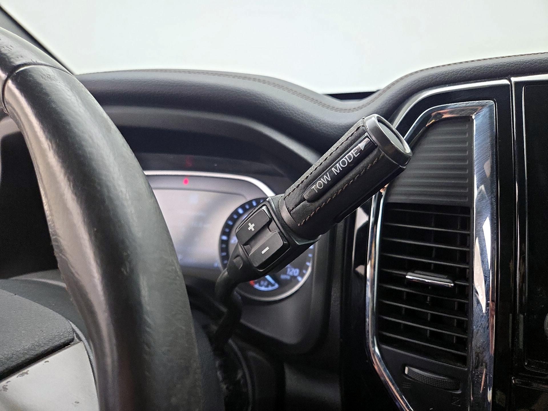 Thumbnail: 2023 Nissan Titan - 18