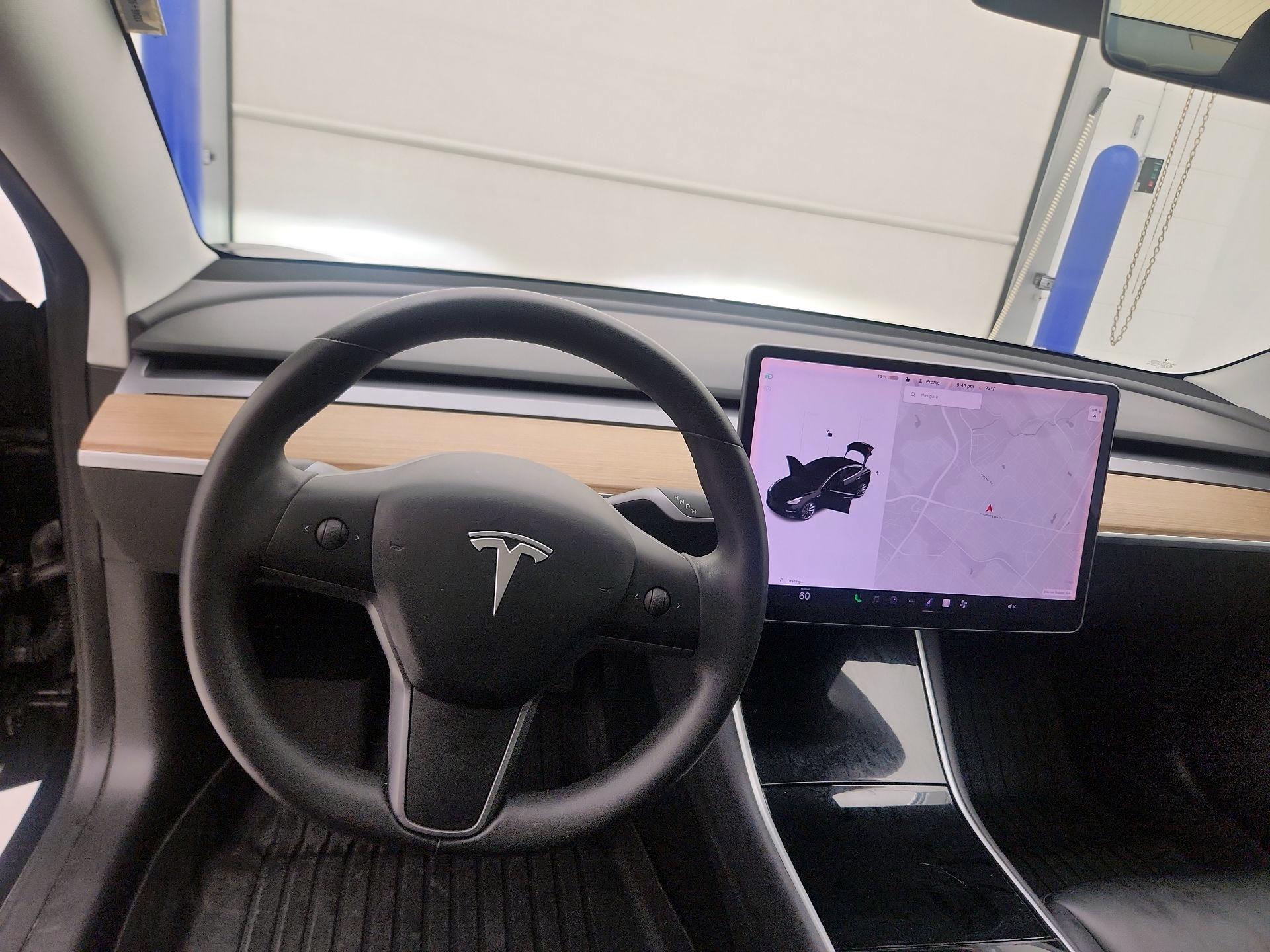 Thumbnail: 2020 Tesla Model 3 - 9