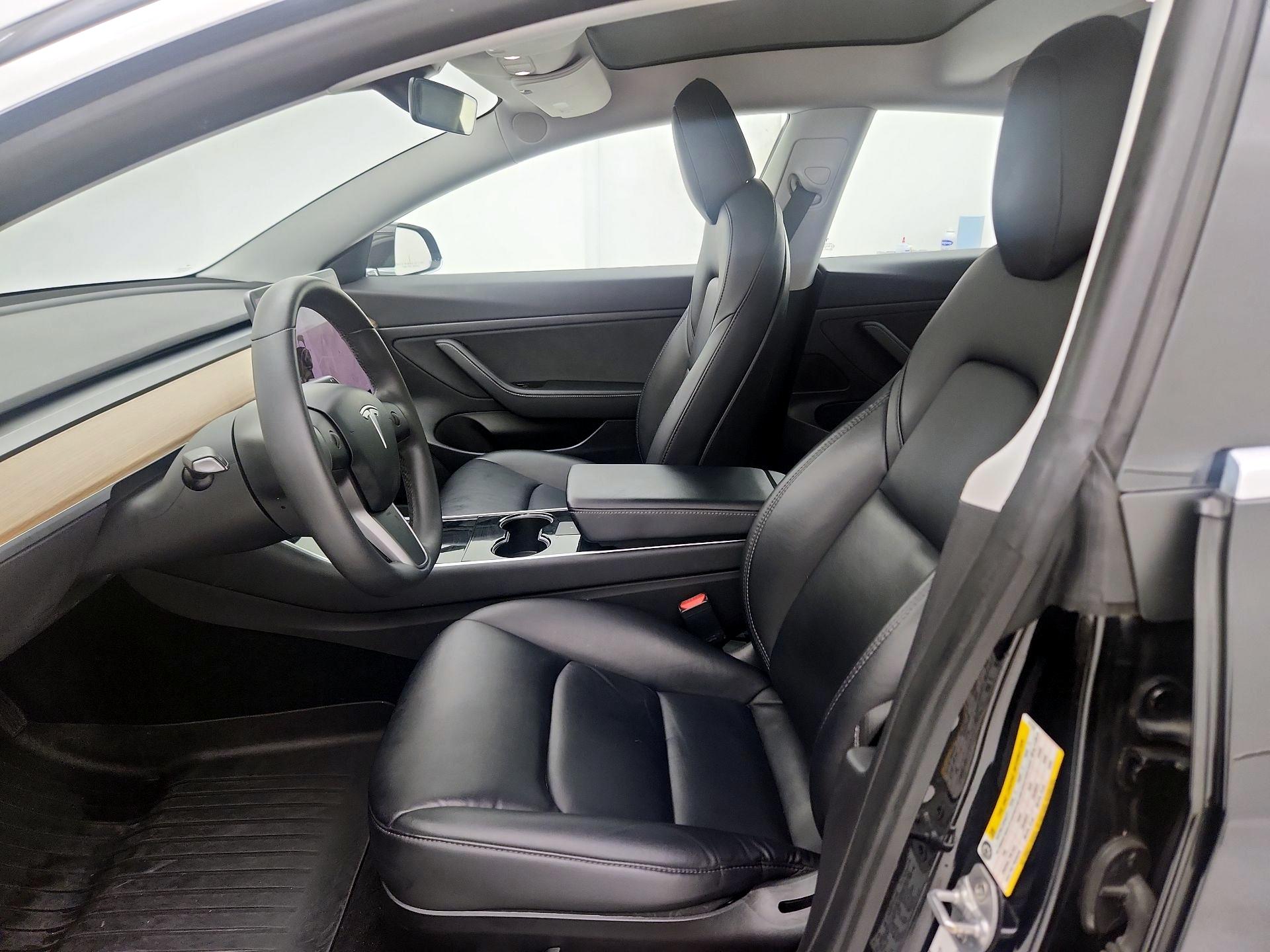 Thumbnail: 2020 Tesla Model 3 - 11