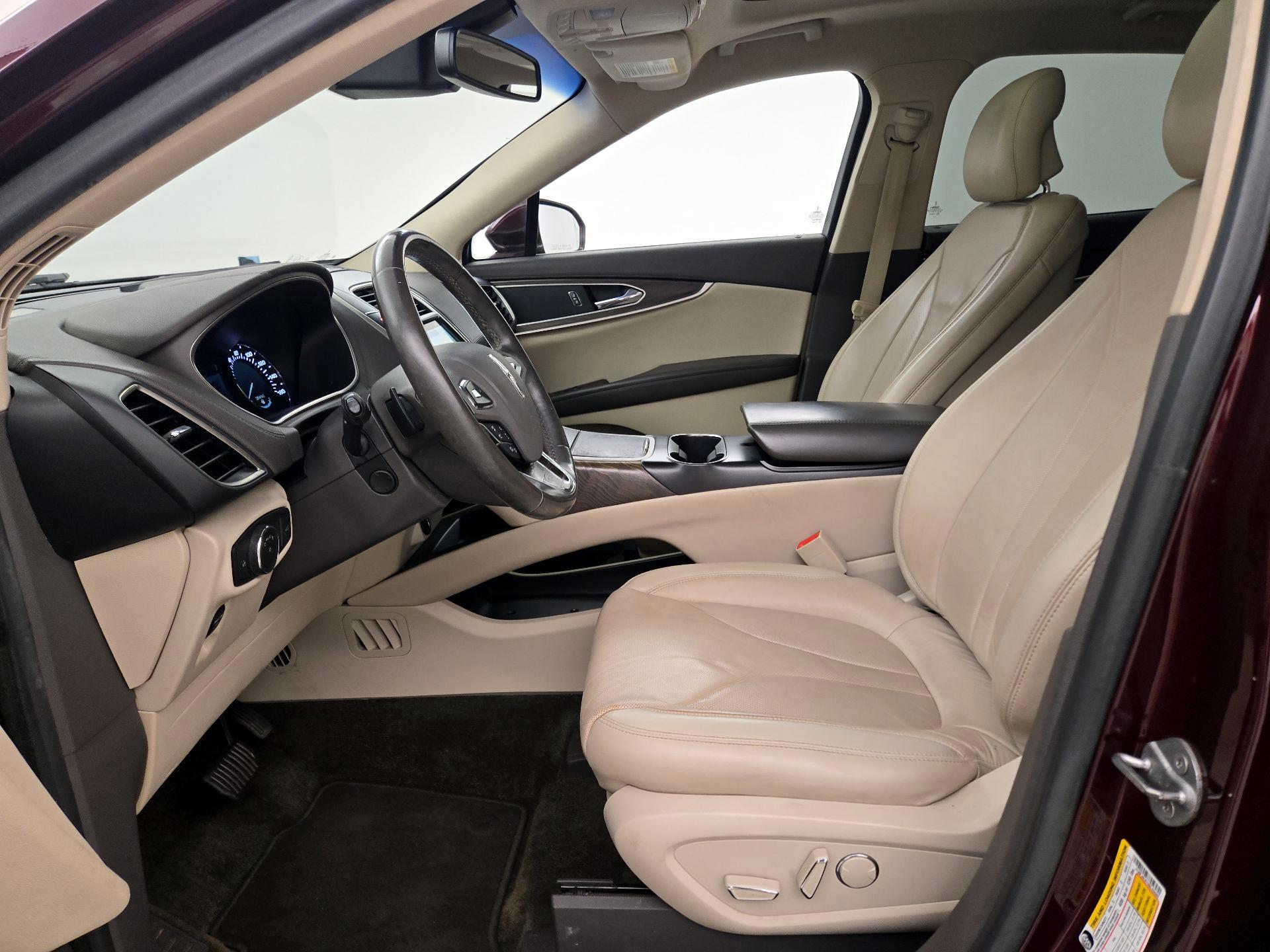 Thumbnail: 2017 Lincoln MKX - 9