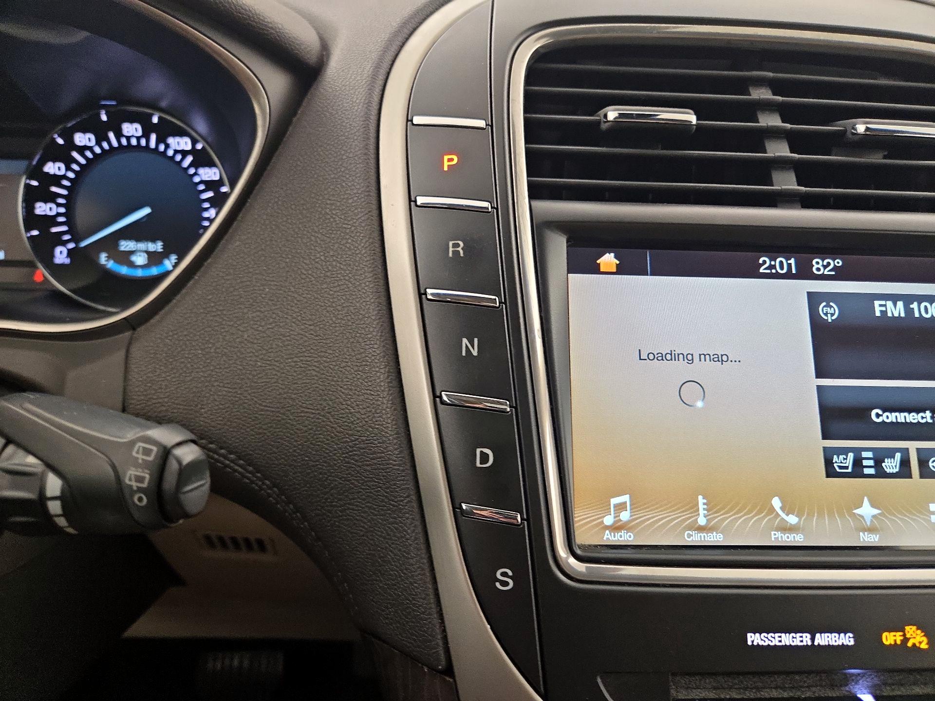 Thumbnail: 2017 Lincoln MKX - 16