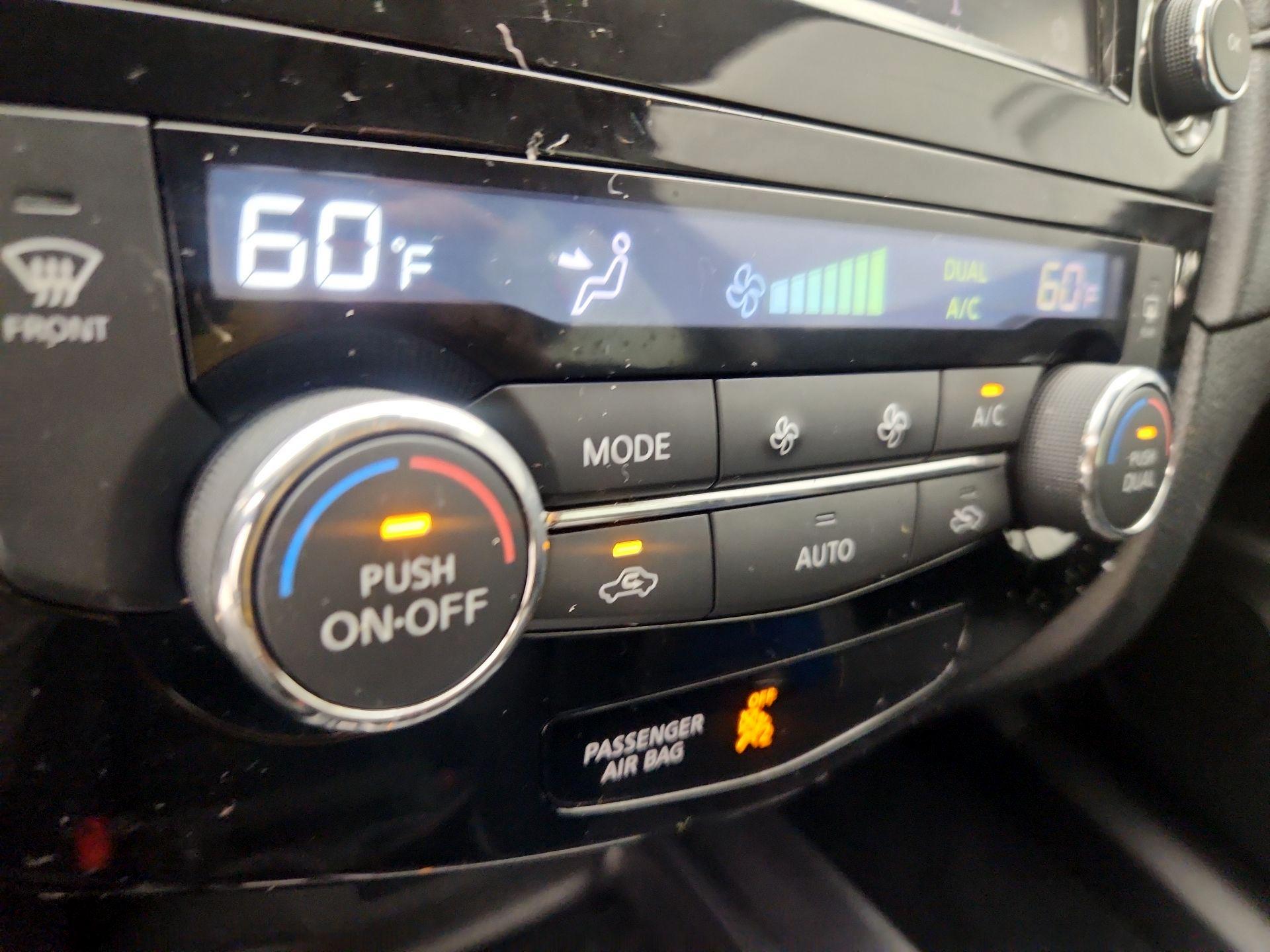 Thumbnail: 2019 Nissan Rogue - 16