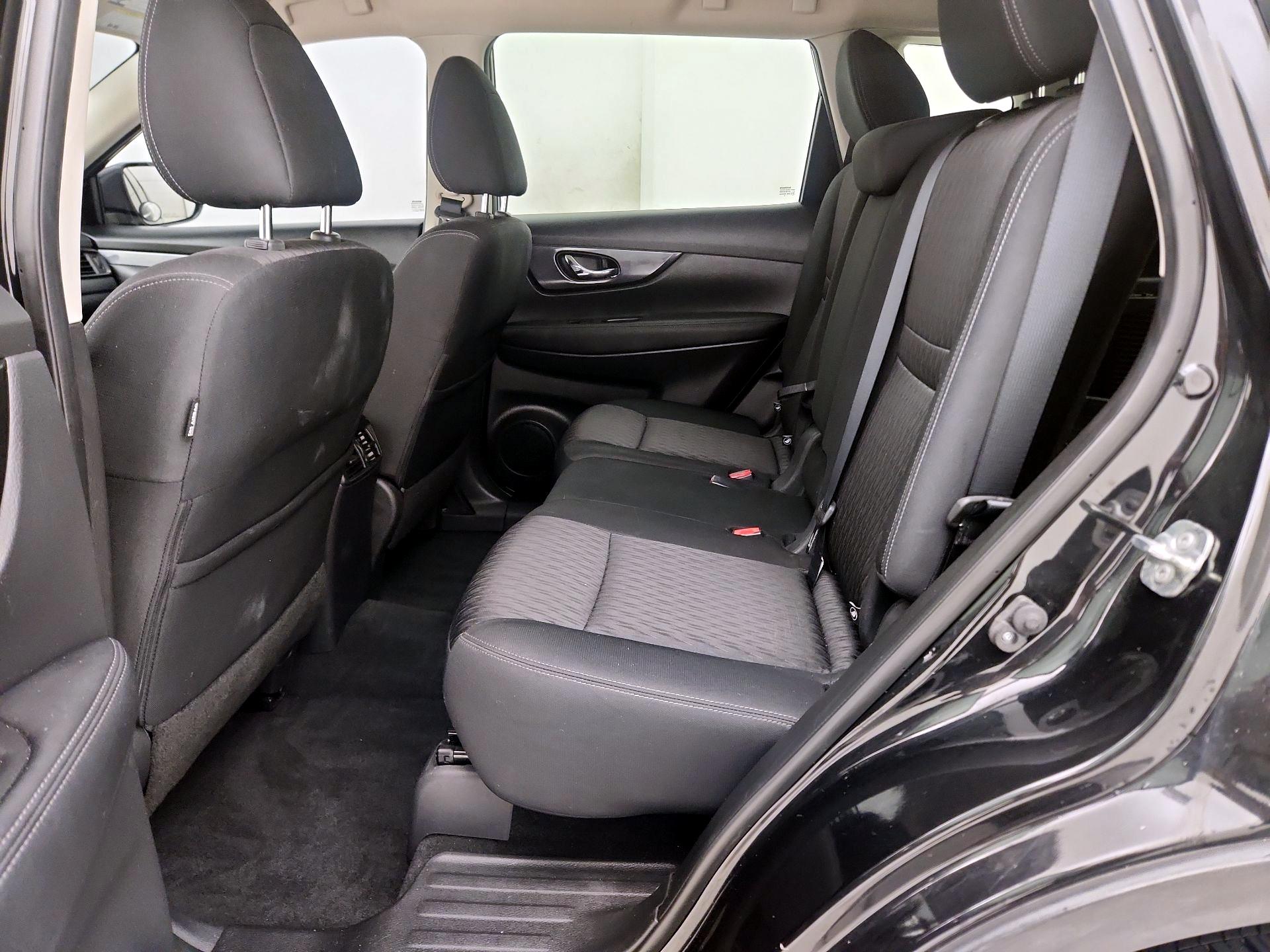 Thumbnail: 2019 Nissan Rogue - 19