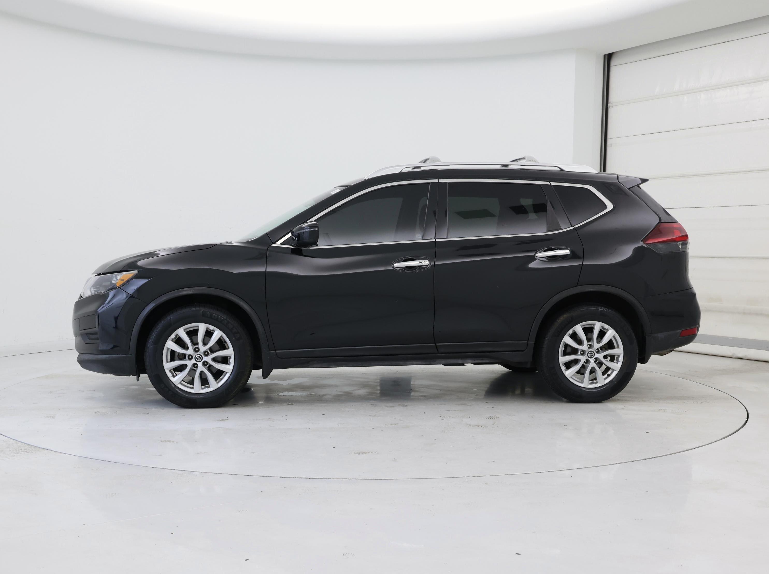Thumbnail: 2019 Nissan Rogue - 3