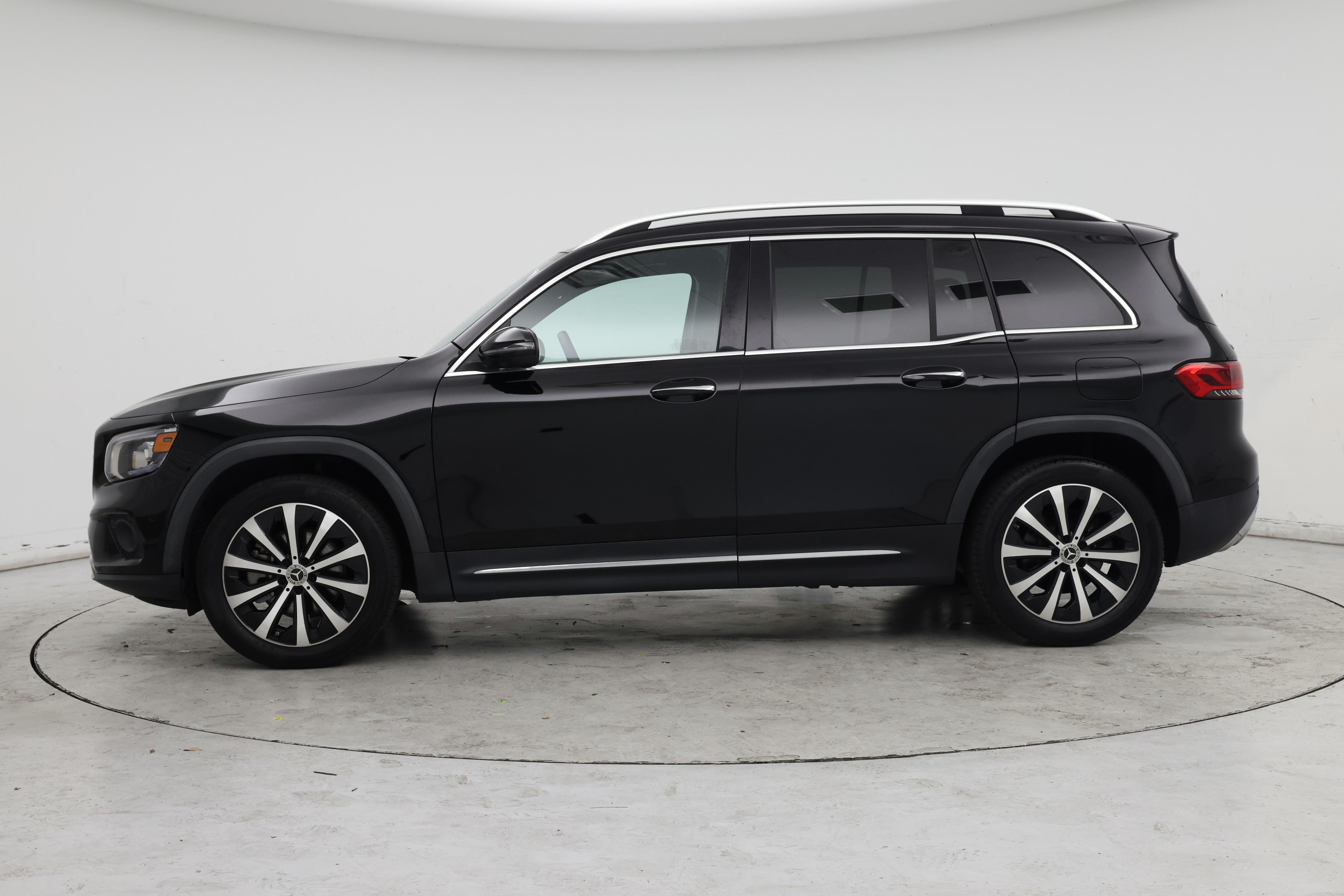 Thumbnail: 2021 Mercedes-Benz GLB - 3
