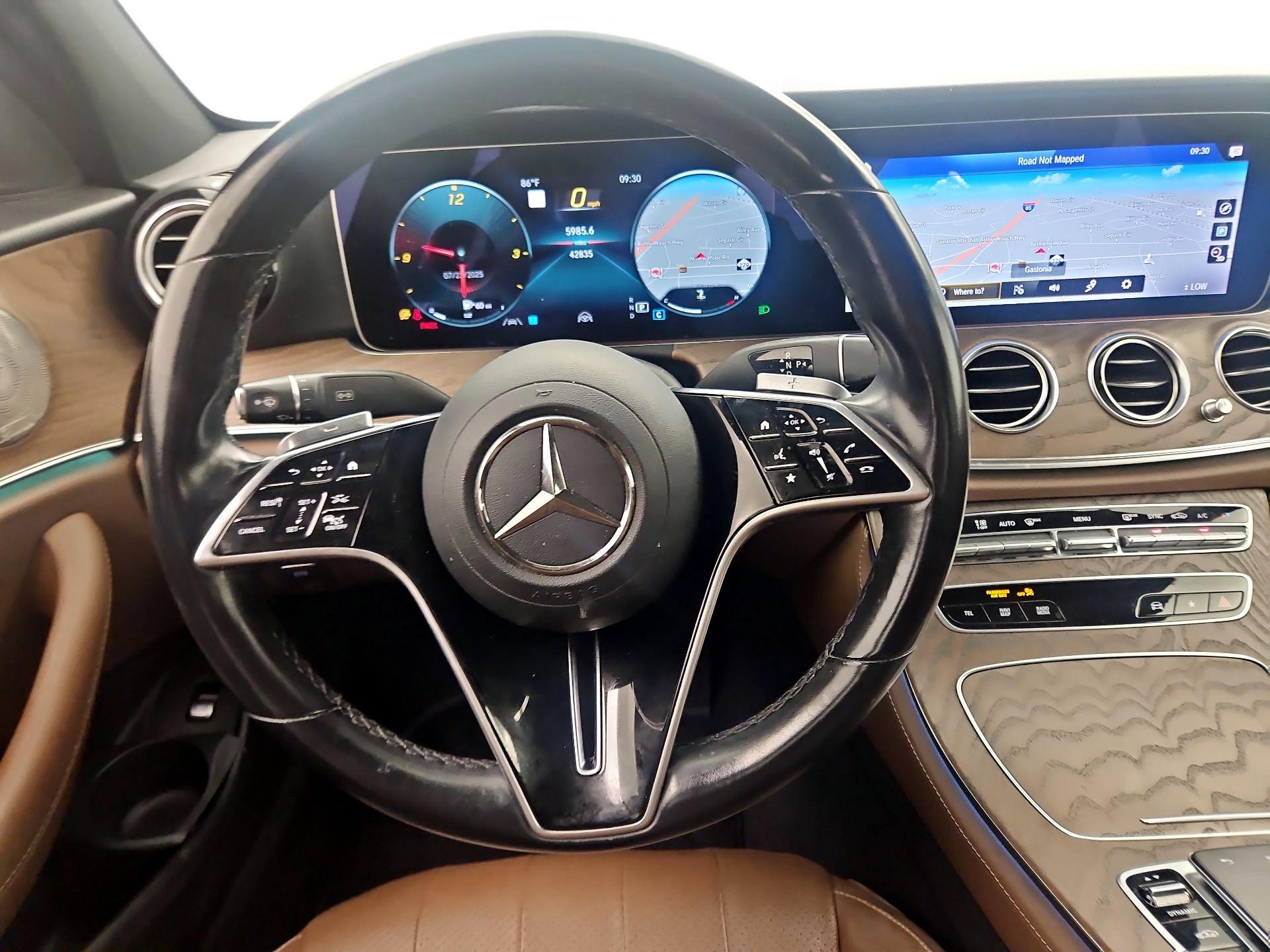 Thumbnail: 2021 Mercedes-Benz E-Class - 10