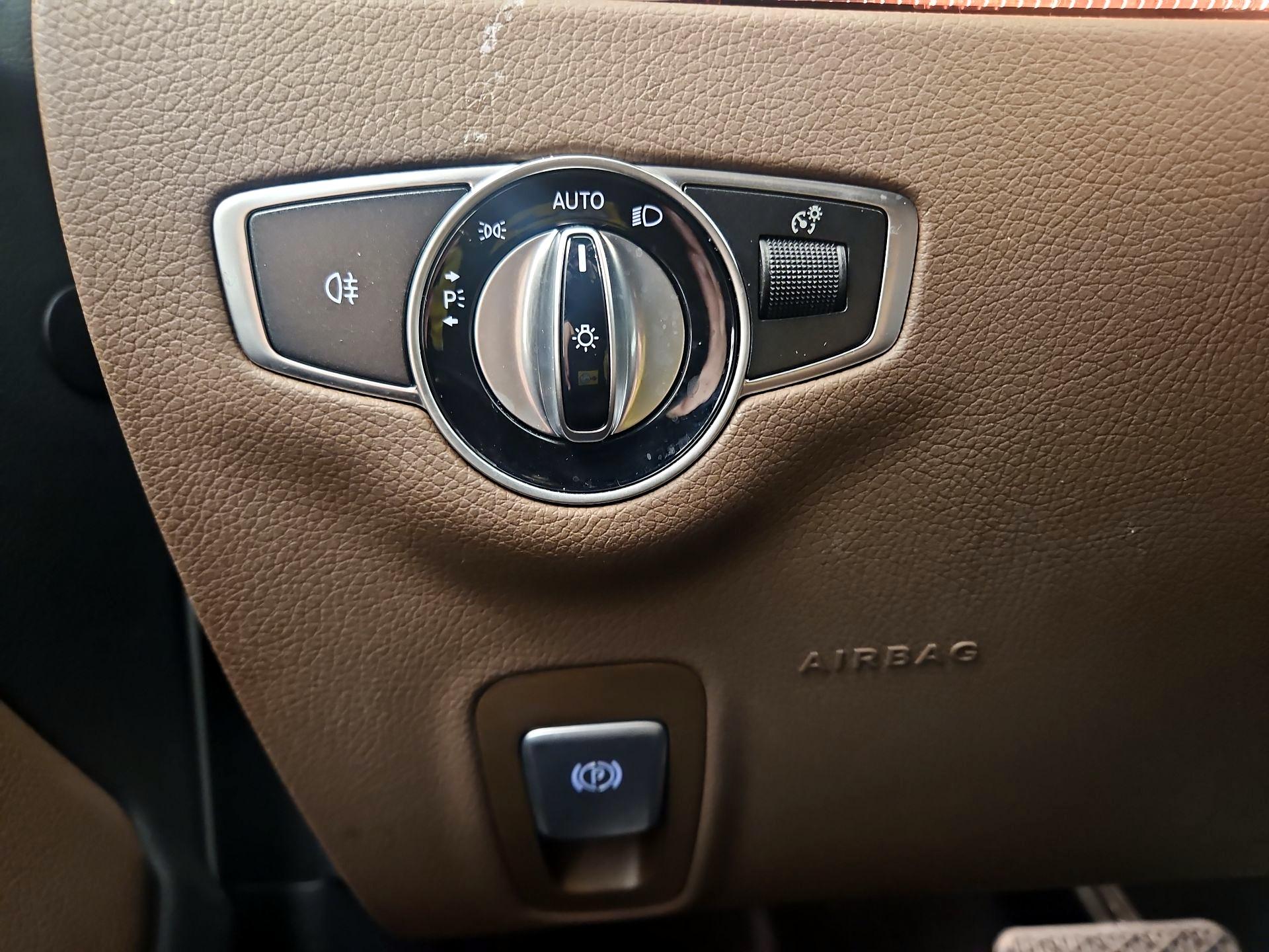 Thumbnail: 2021 Mercedes-Benz E-Class - 13