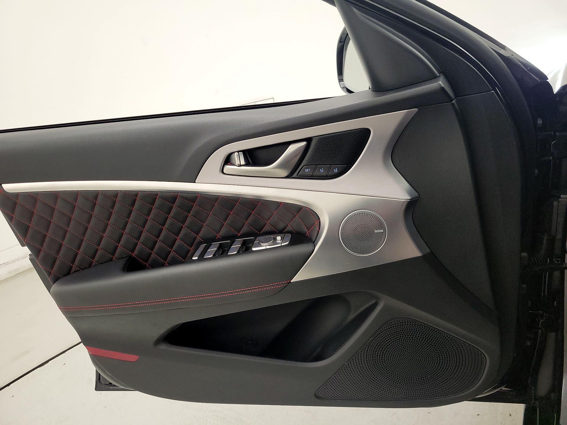 Thumbnail: 2020 Genesis G70 - 12