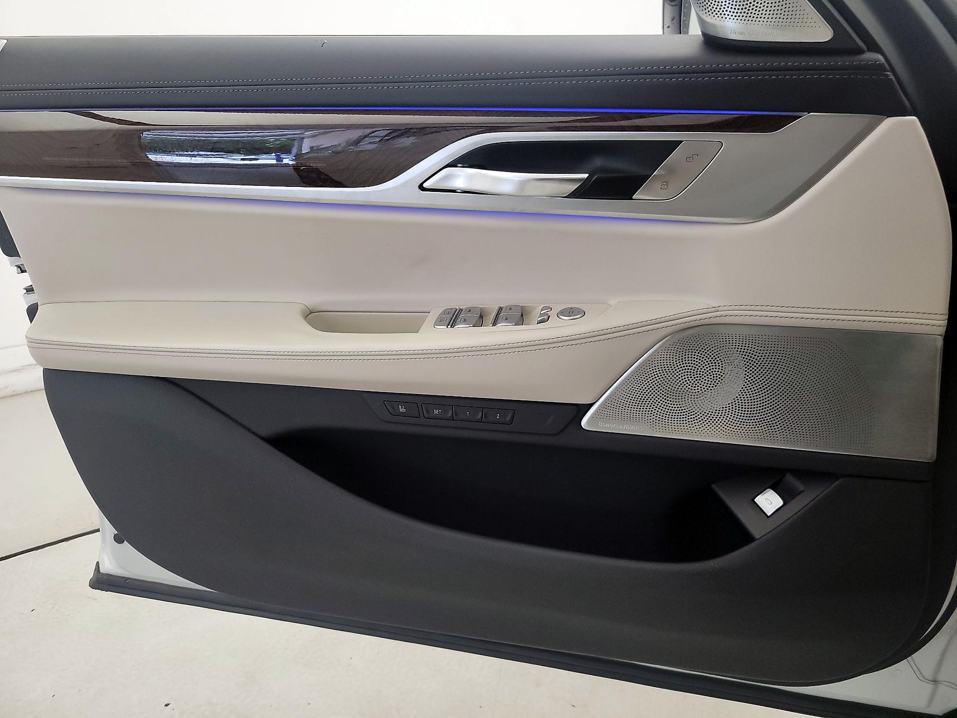 Thumbnail: 2020 BMW 7 Series - 12
