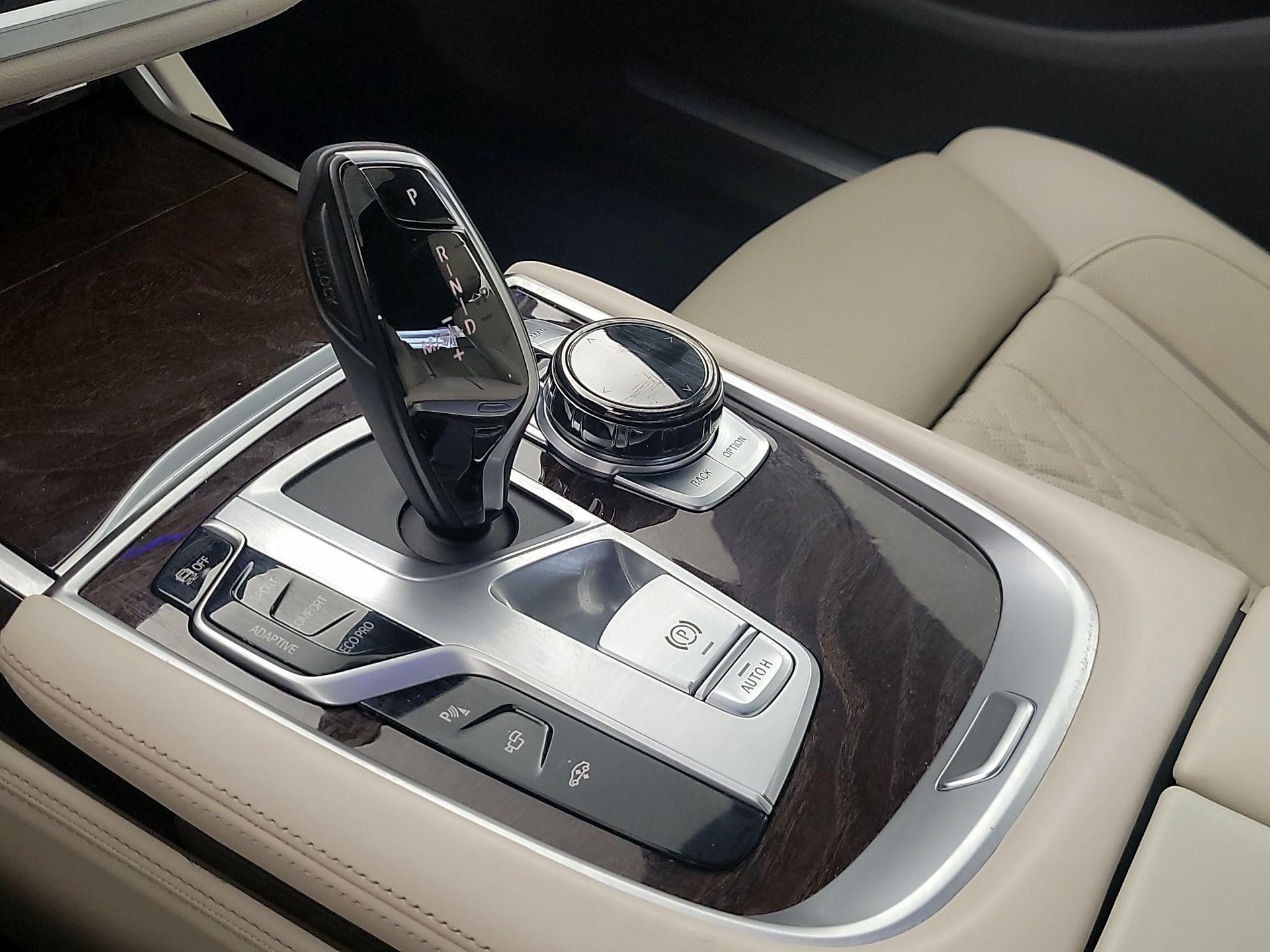 Thumbnail: 2020 BMW 7 Series - 18