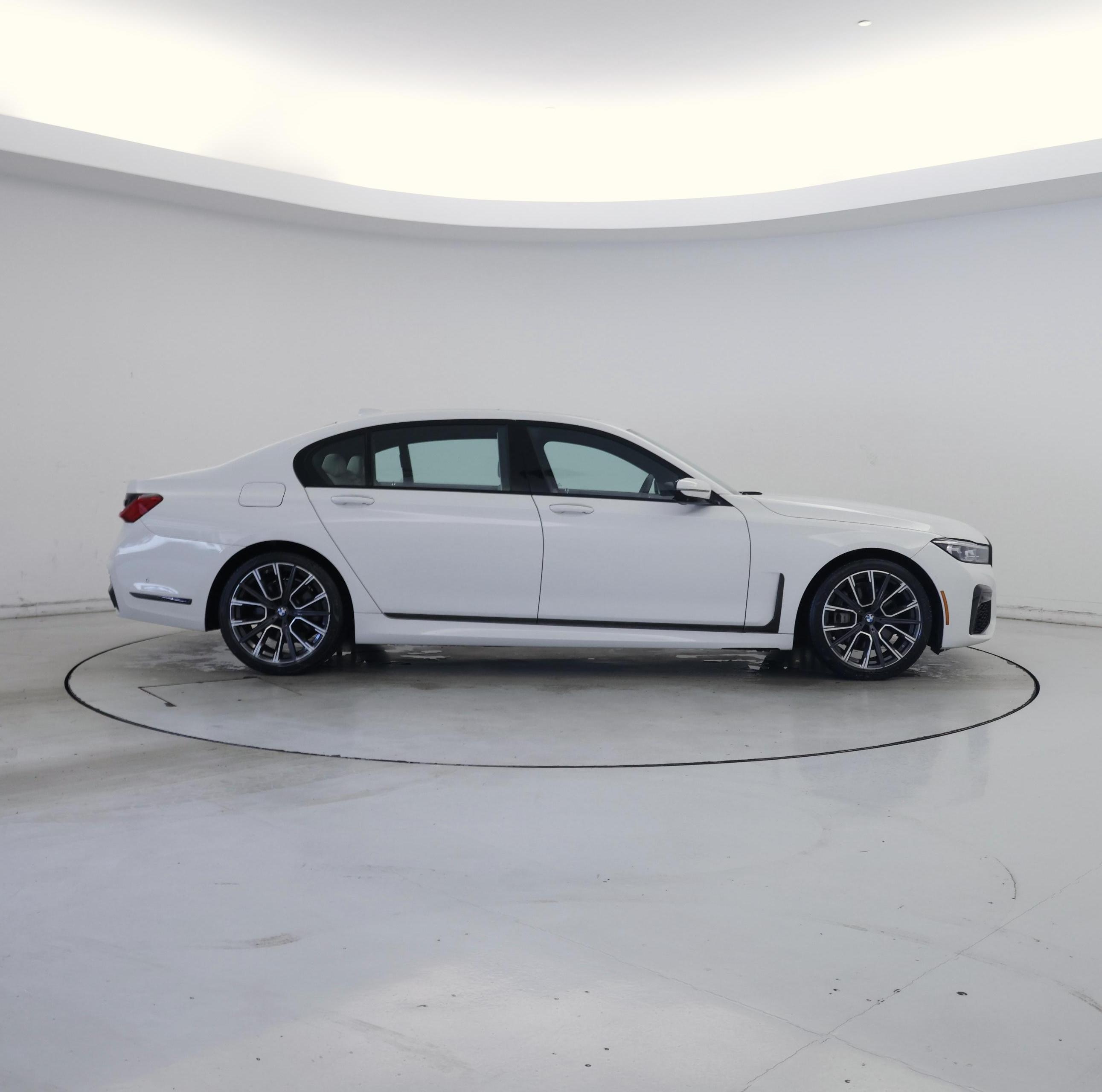 Thumbnail: 2020 BMW 7 Series - 7
