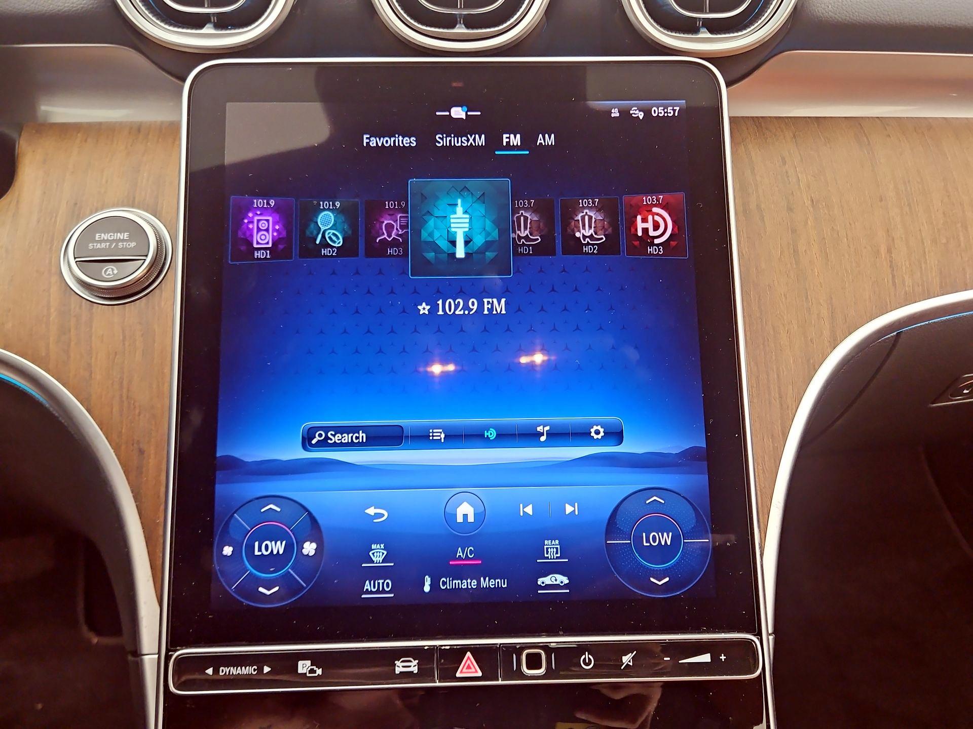 Thumbnail: 2022 Mercedes-Benz C-Class - 15