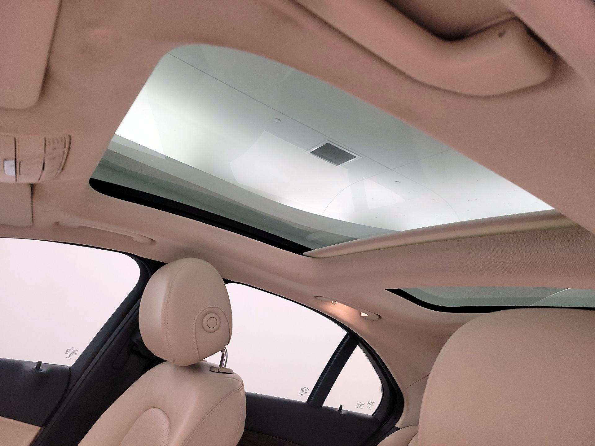 Thumbnail: 2021 Mercedes-Benz C-Class - 19