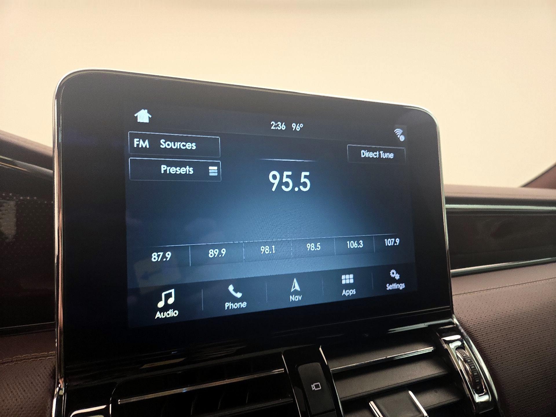 Thumbnail: 2019 Lincoln Navigator - 16