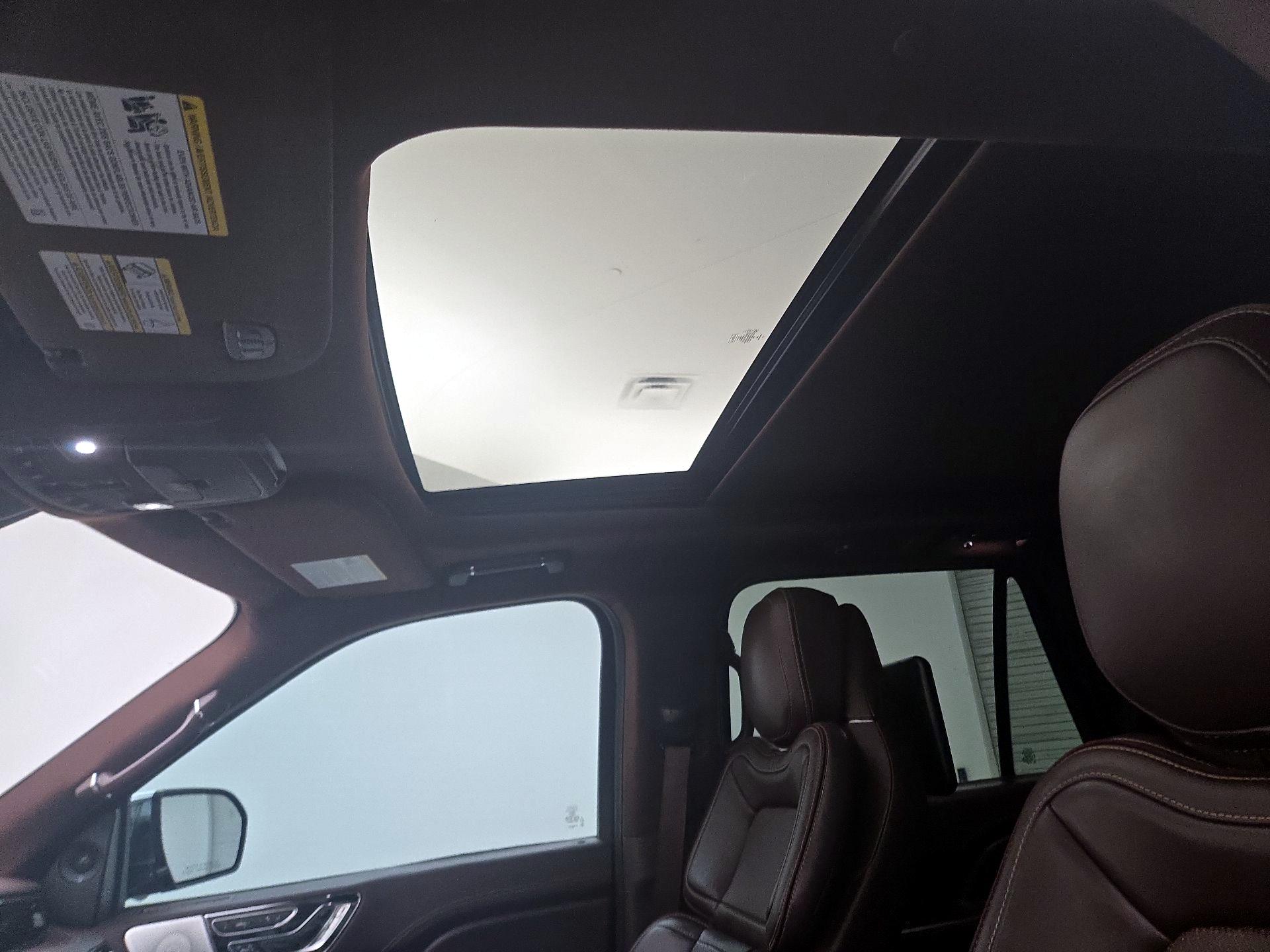 Thumbnail: 2019 Lincoln Navigator - 20