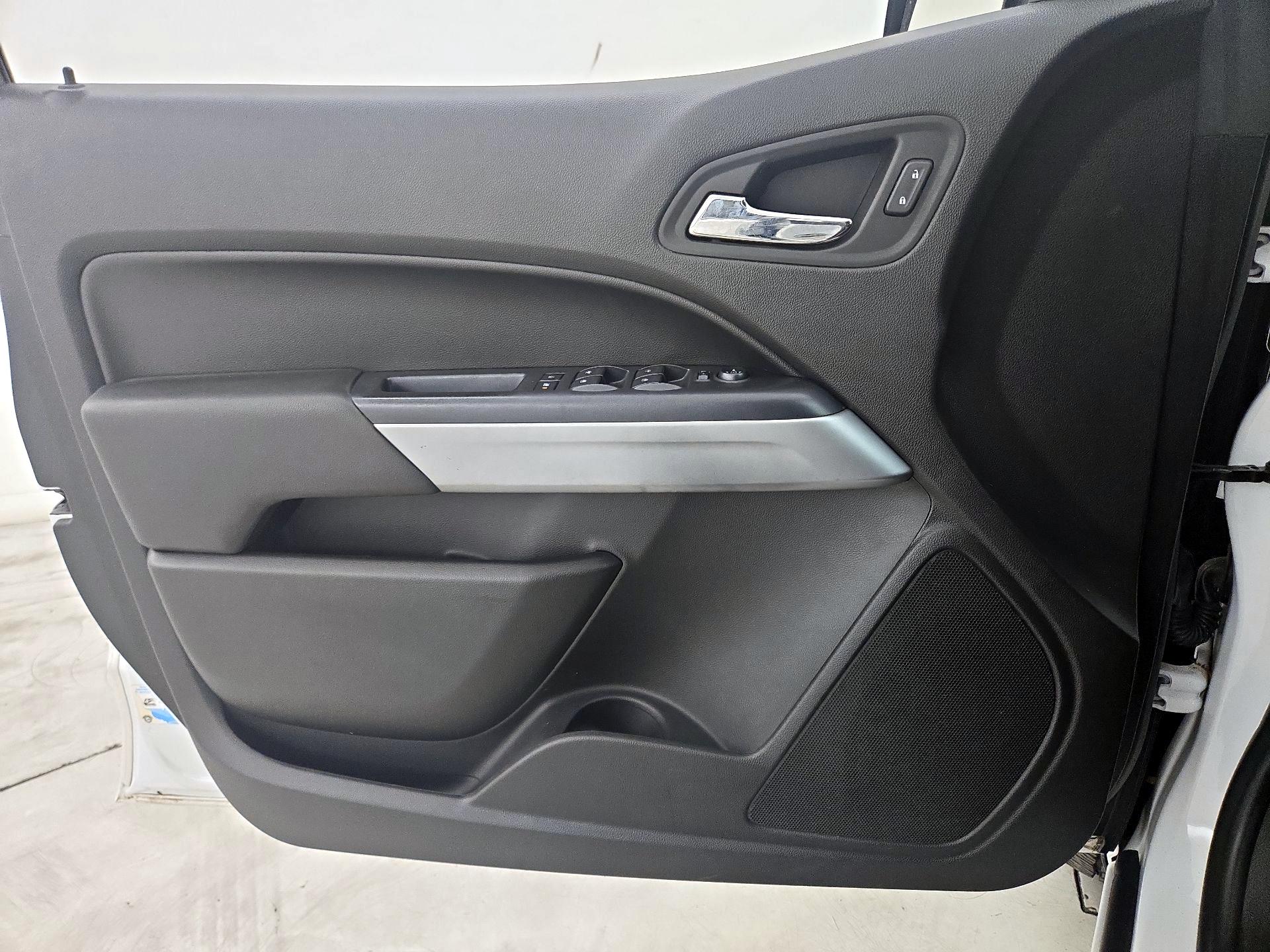 Thumbnail: 2017 Chevrolet Colorado - 12