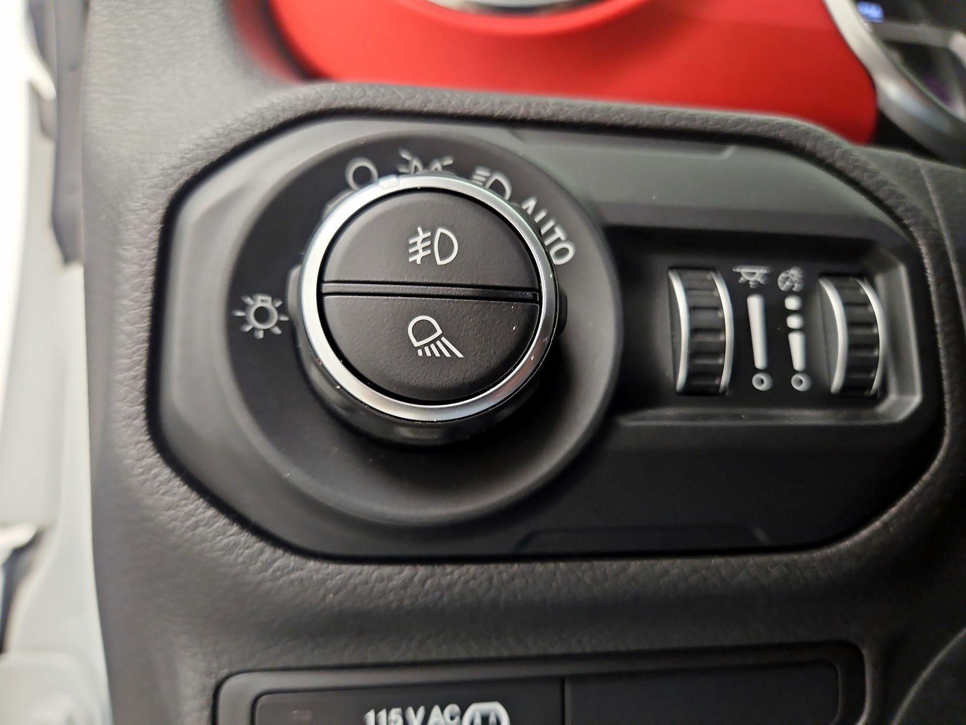 Thumbnail: 2020 Jeep Gladiator - 13