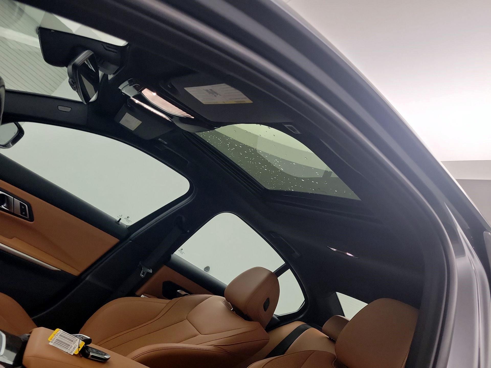 Thumbnail: 2022 BMW 3 Series - 18