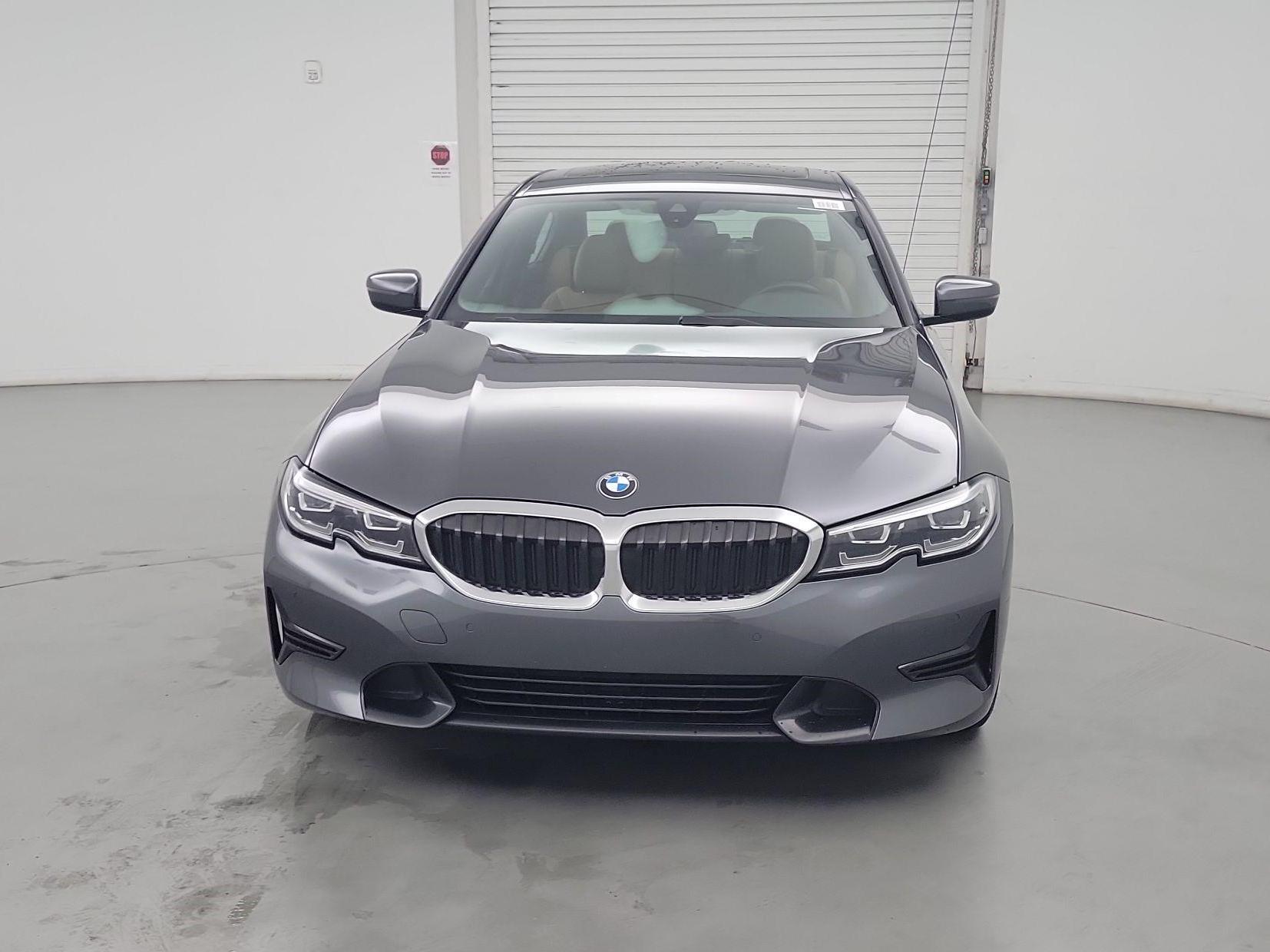 Thumbnail: 2022 BMW 3 Series - 2