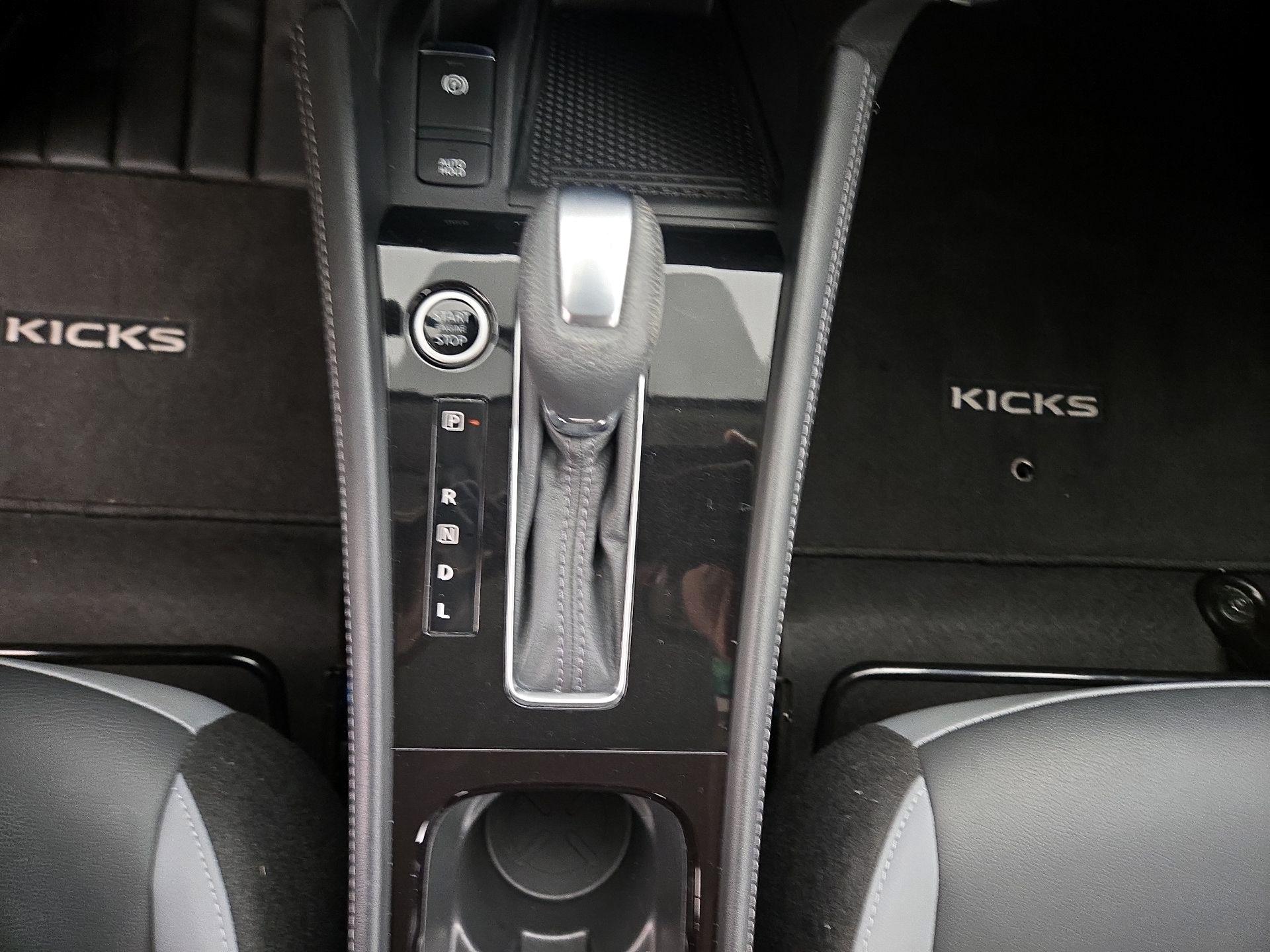 Thumbnail: 2022 Nissan Kicks - 17
