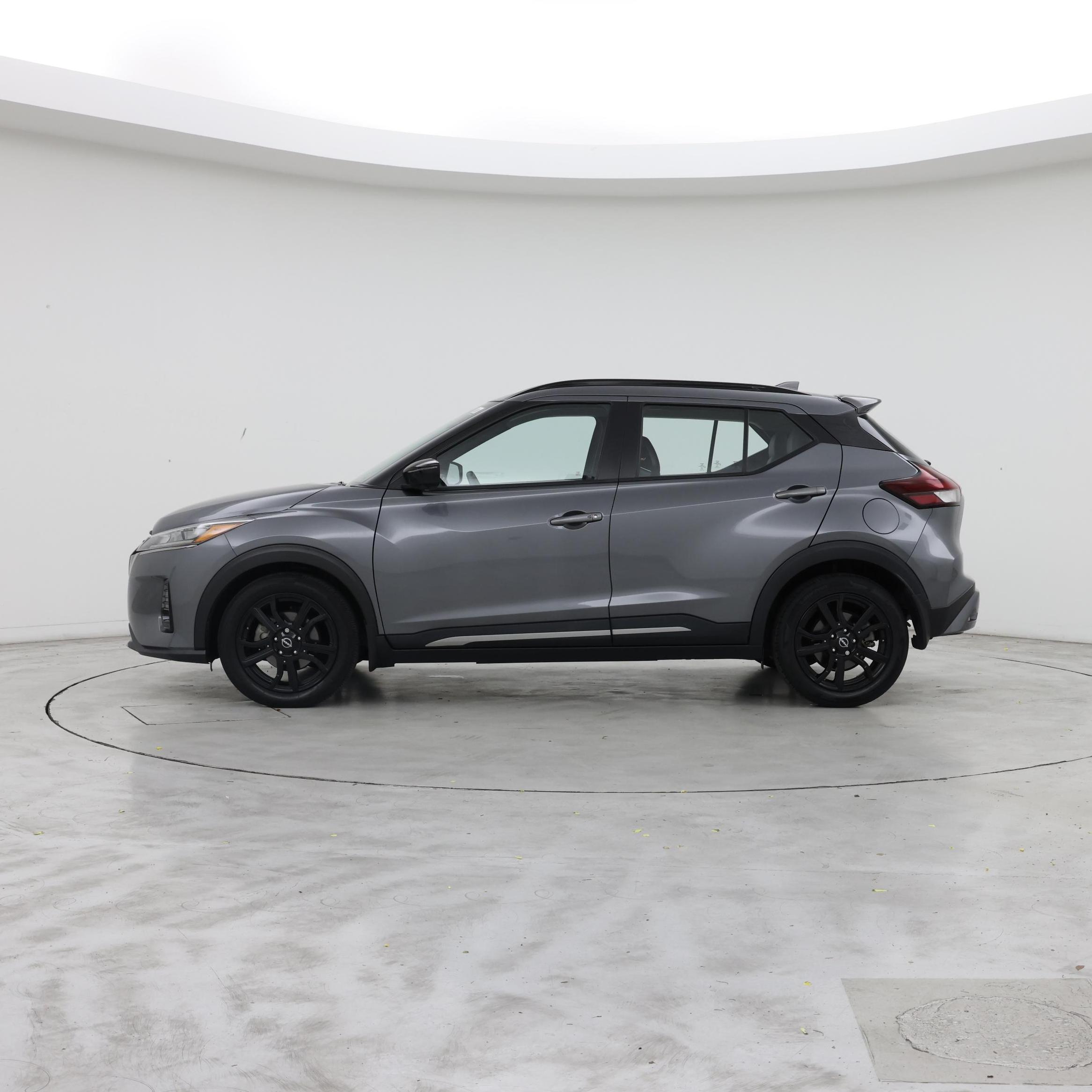 Thumbnail: 2022 Nissan Kicks - 3