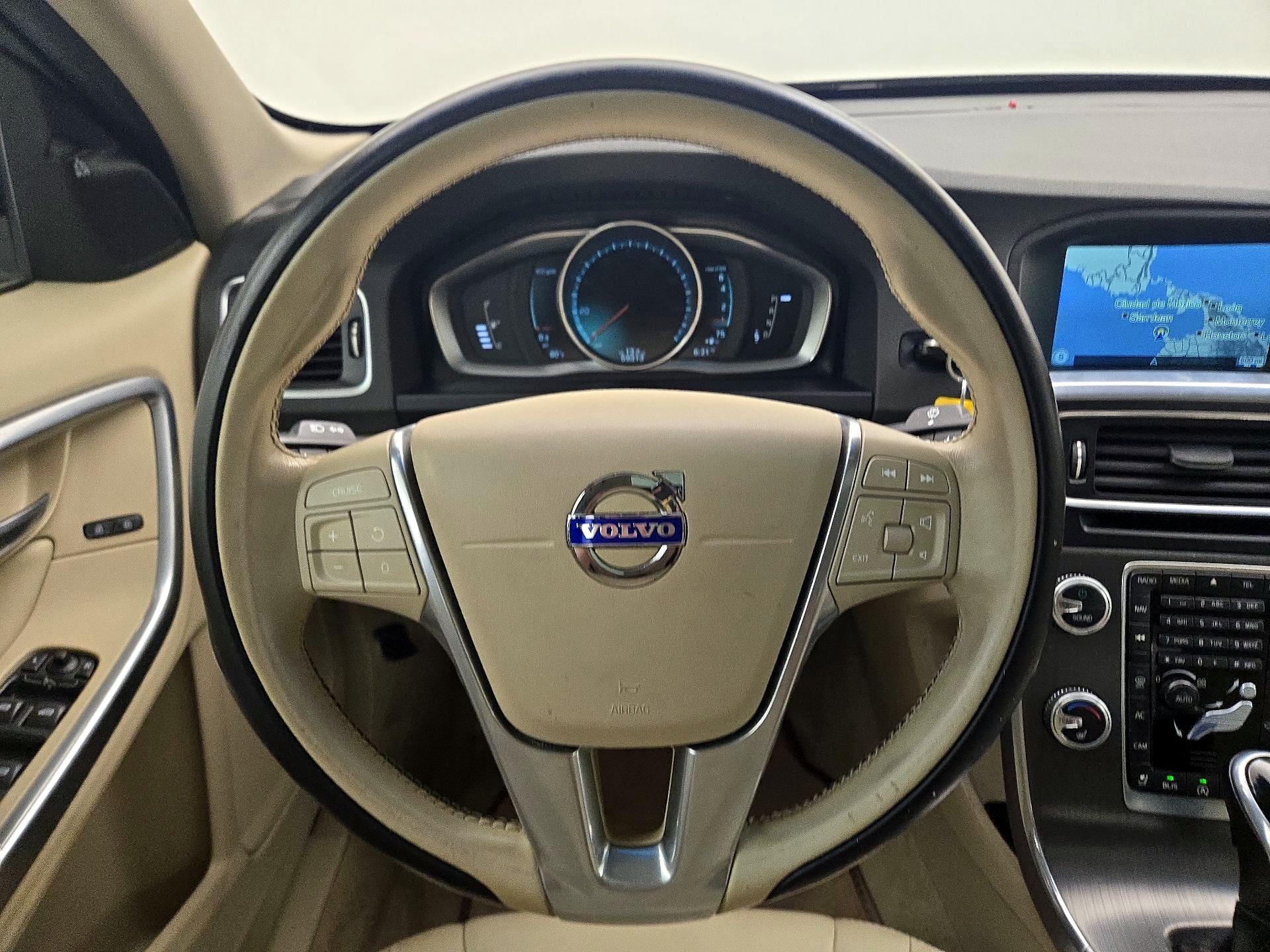 Thumbnail: 2016 Volvo S60 - 10
