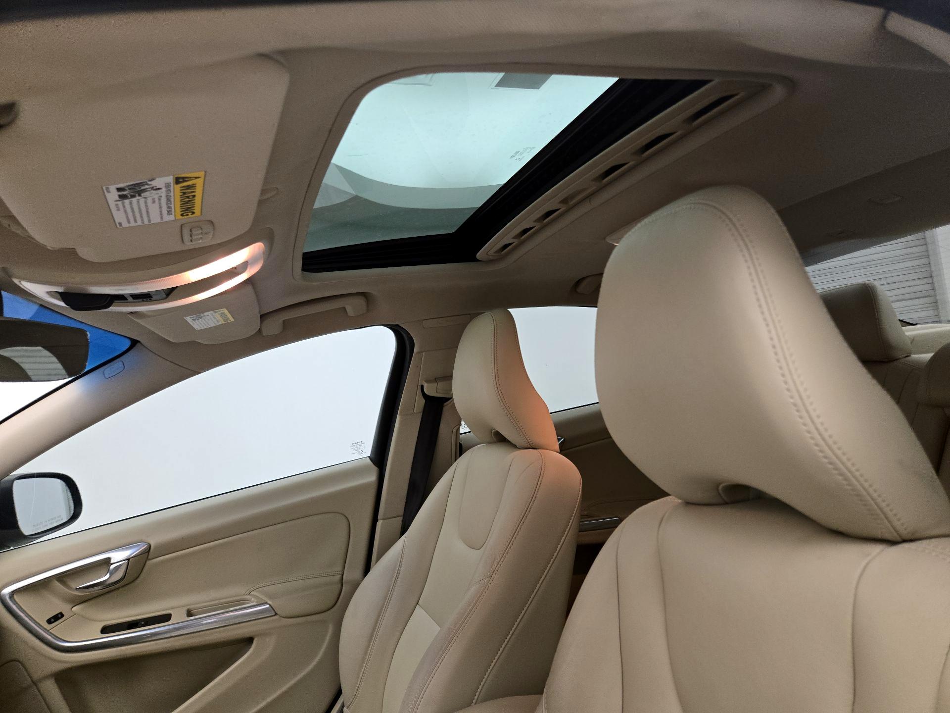 Thumbnail: 2016 Volvo S60 - 20