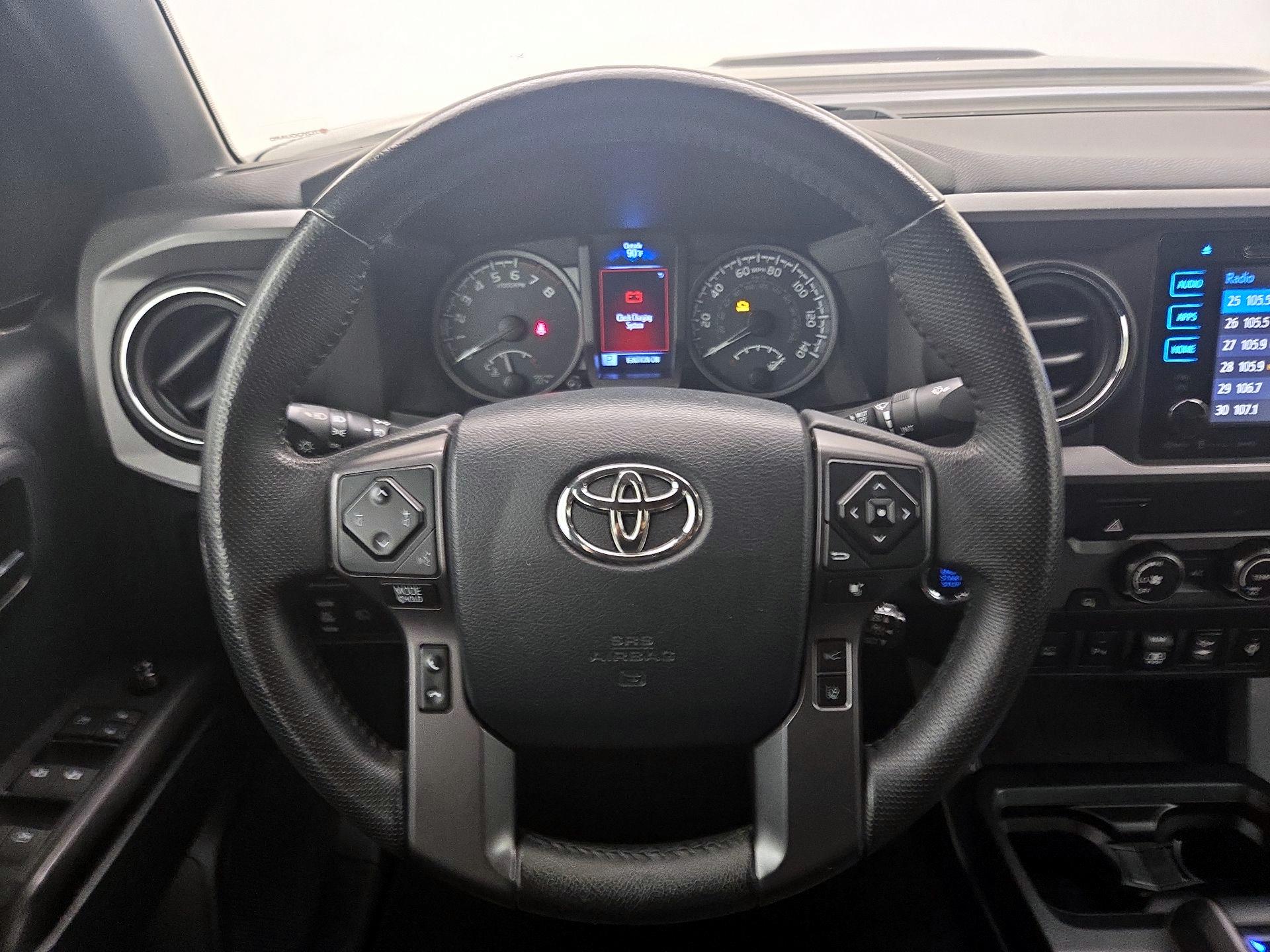 Thumbnail: 2019 Toyota Tacoma - 10