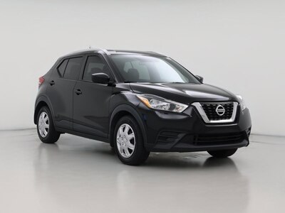Black 2019 Nissan Kicks S