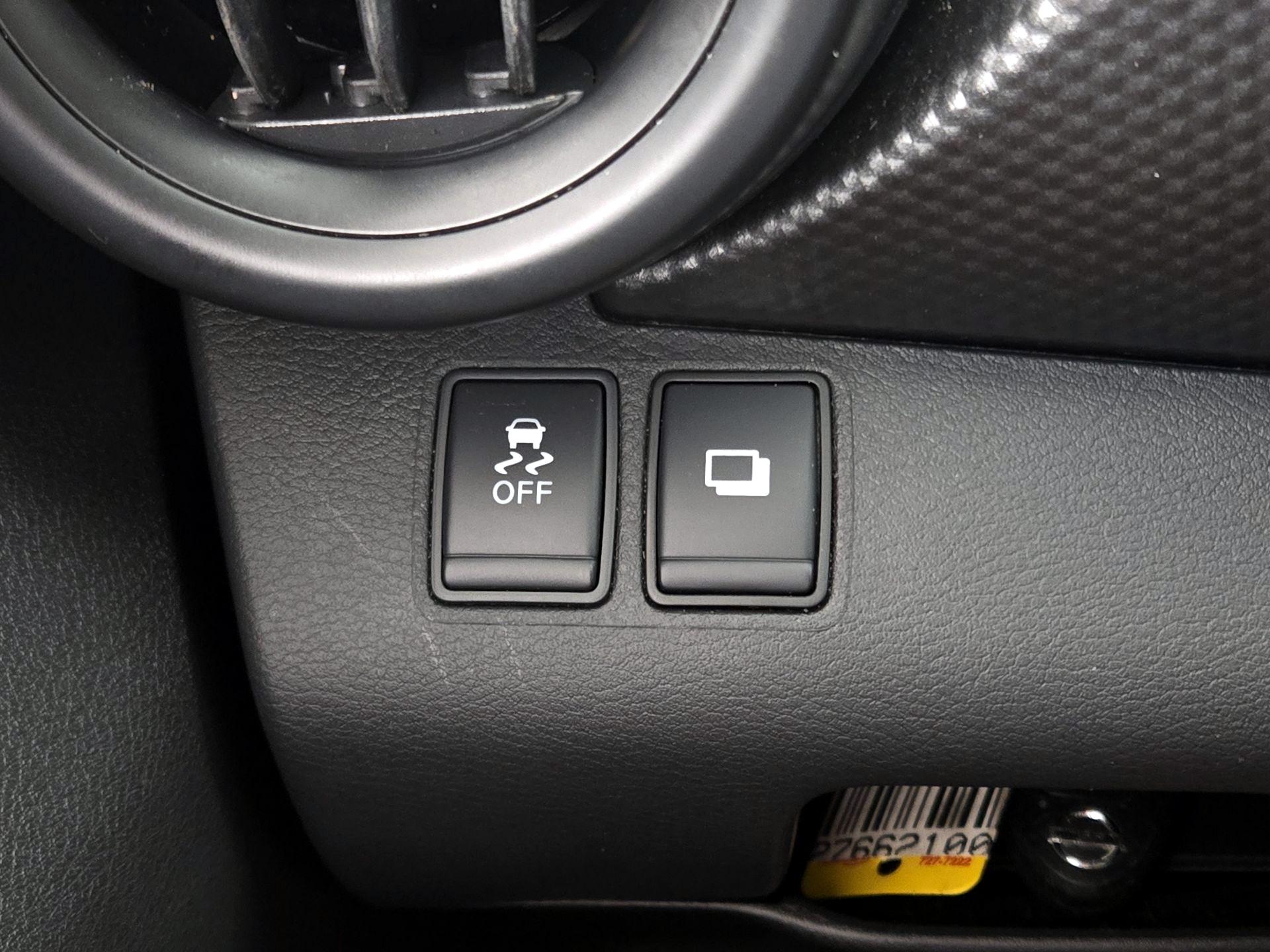 Thumbnail: 2019 Nissan Kicks - 13