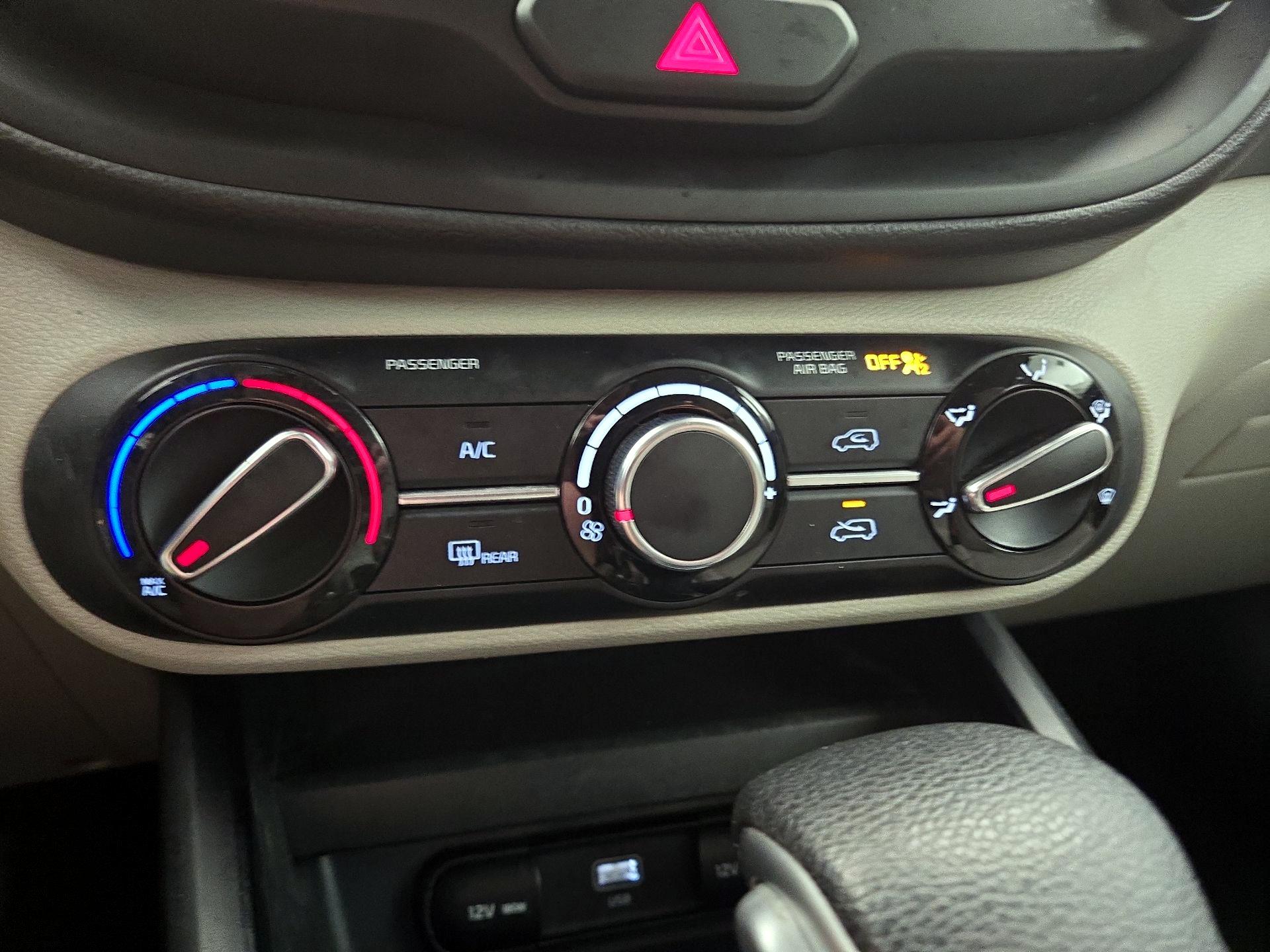 Thumbnail: 2023 Kia Soul - 16