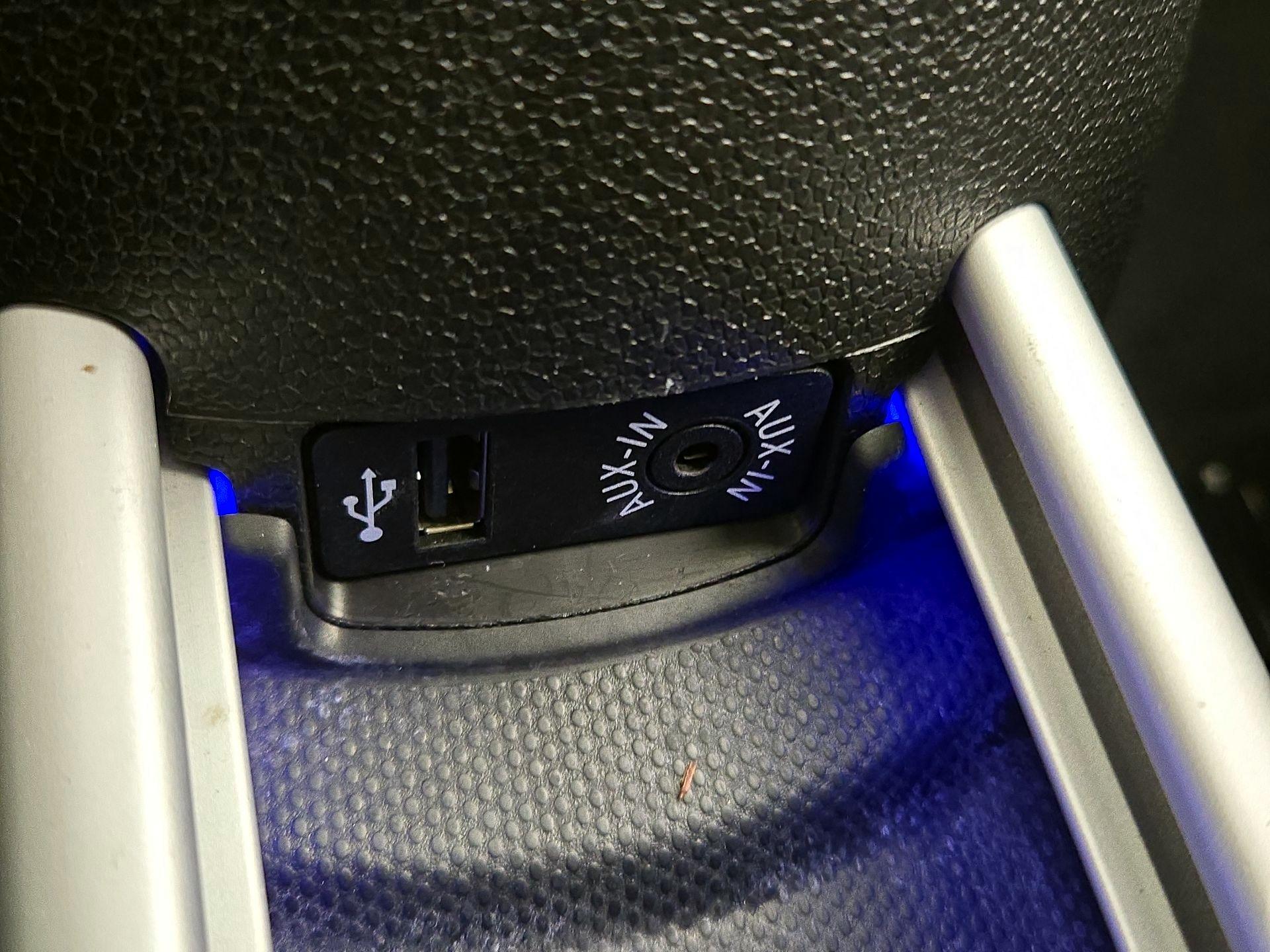 Thumbnail: 2015 MINI Cooper Countryman - 16