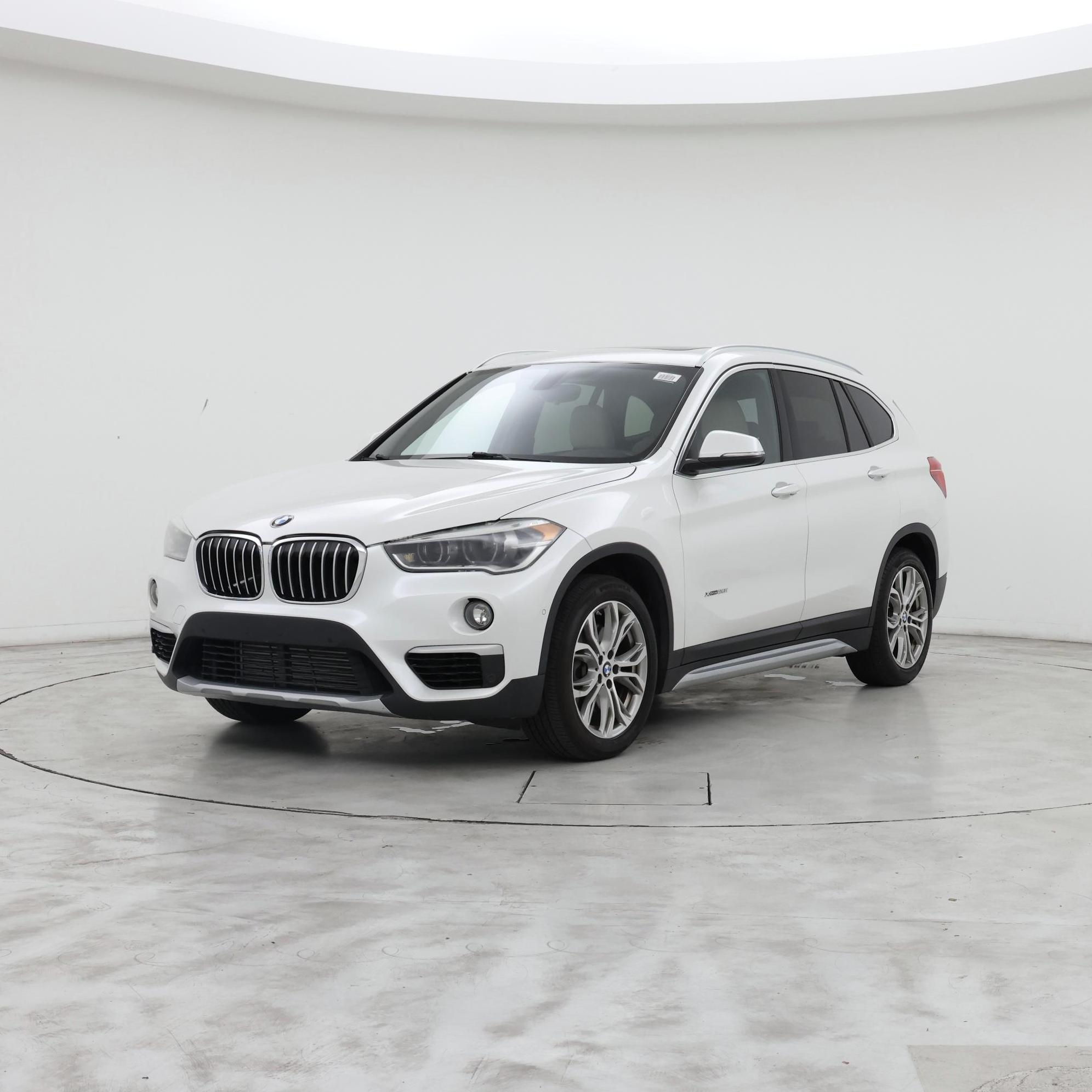 Thumbnail: 2017 BMW X1 - 4