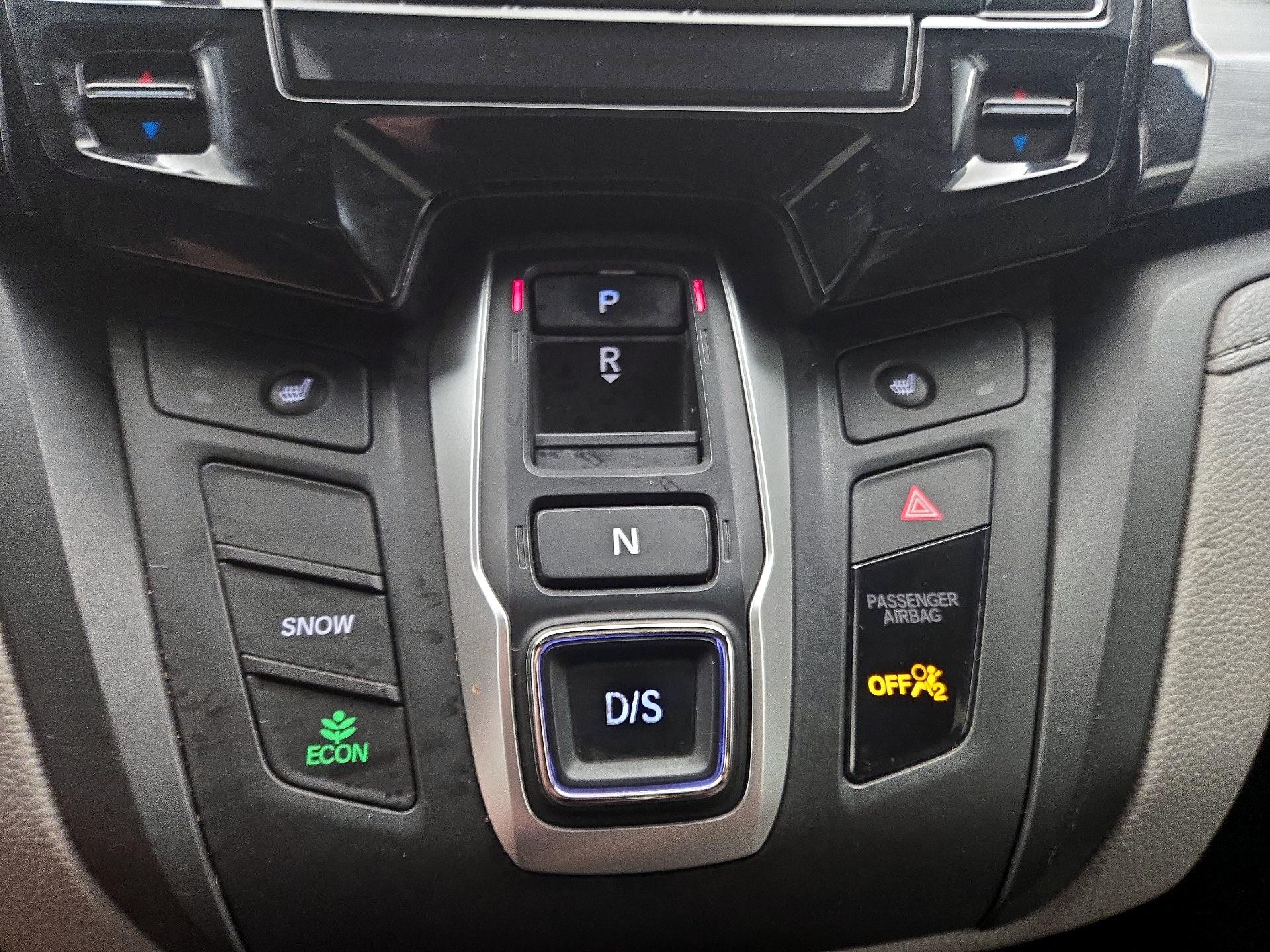Thumbnail: 2018 Honda Odyssey - 17