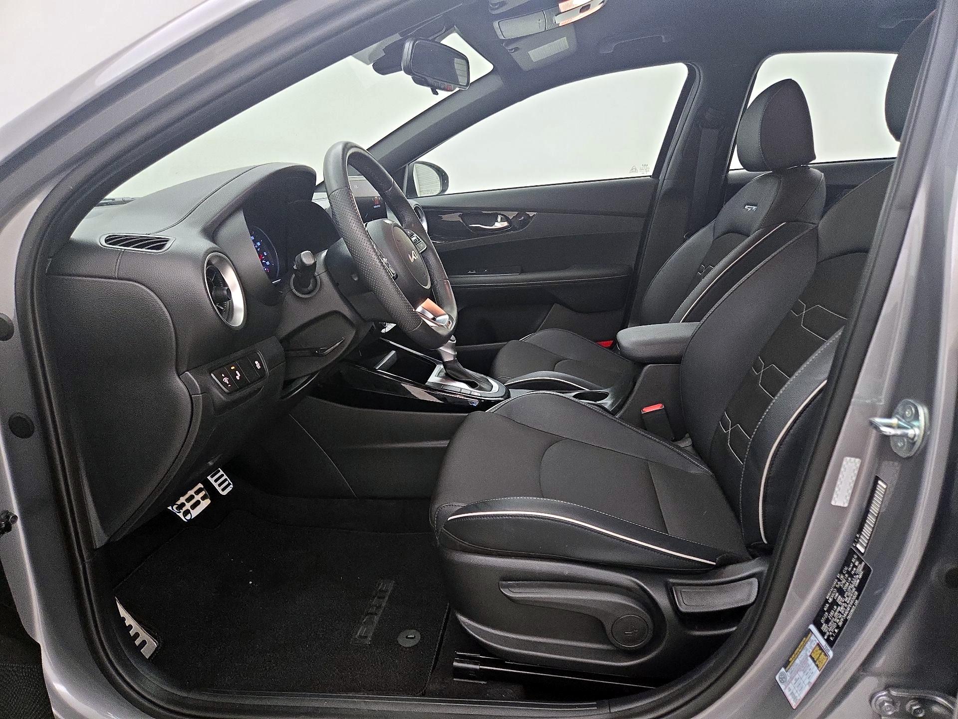 Thumbnail: 2023 Kia Forte - 11