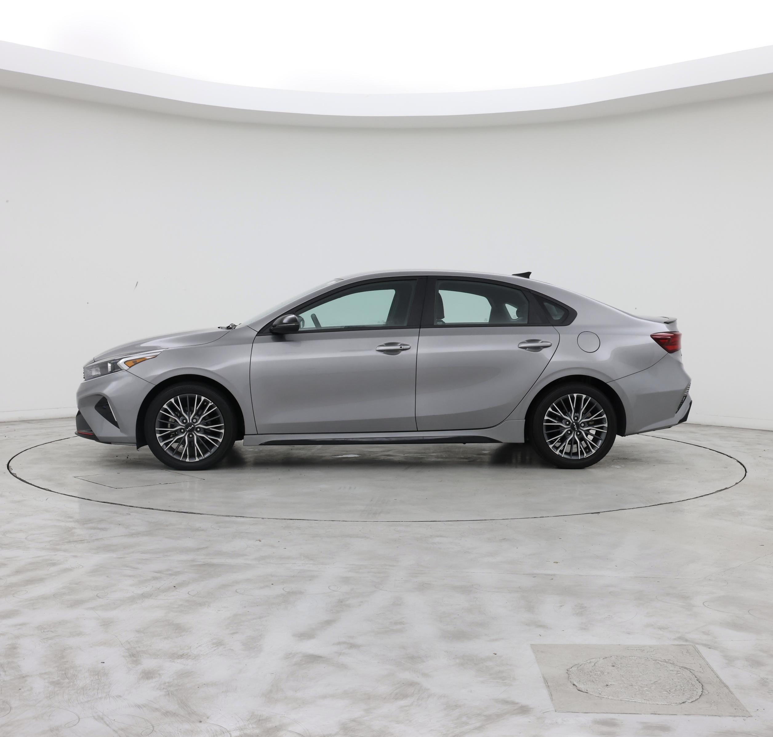 Thumbnail: 2023 Kia Forte - 3