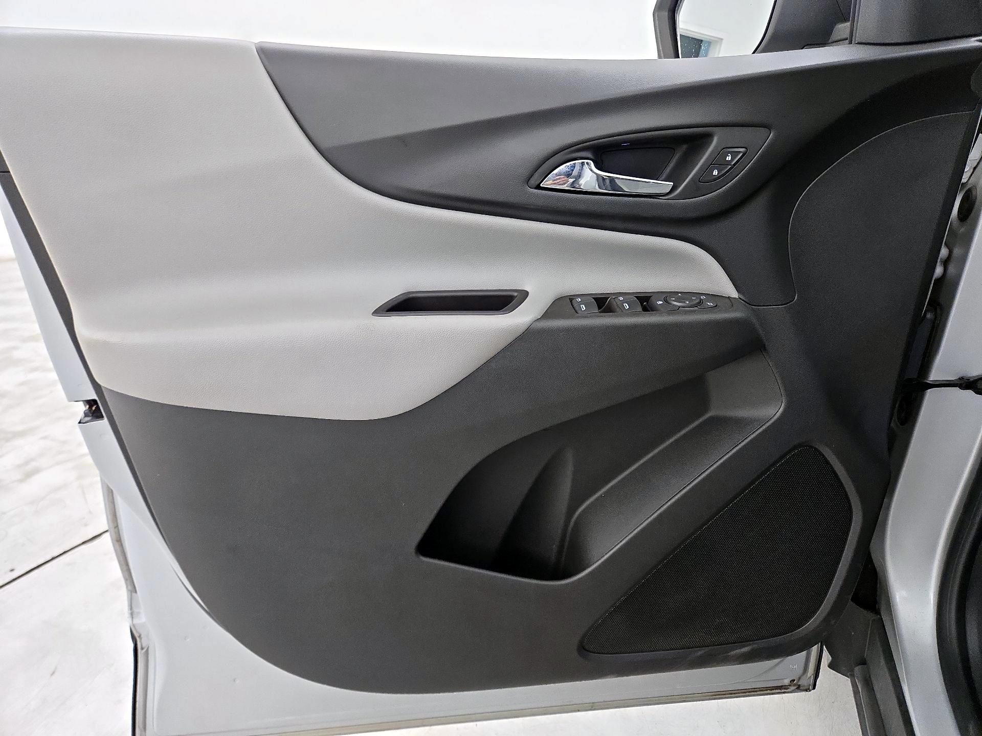 Thumbnail: 2022 Chevrolet Equinox - 12