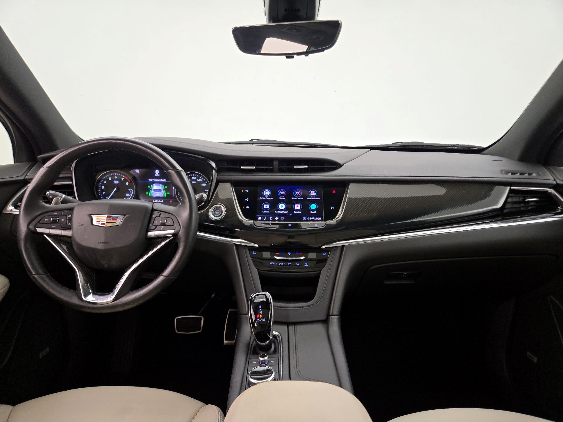 Thumbnail: 2020 Cadillac XT6 - 9