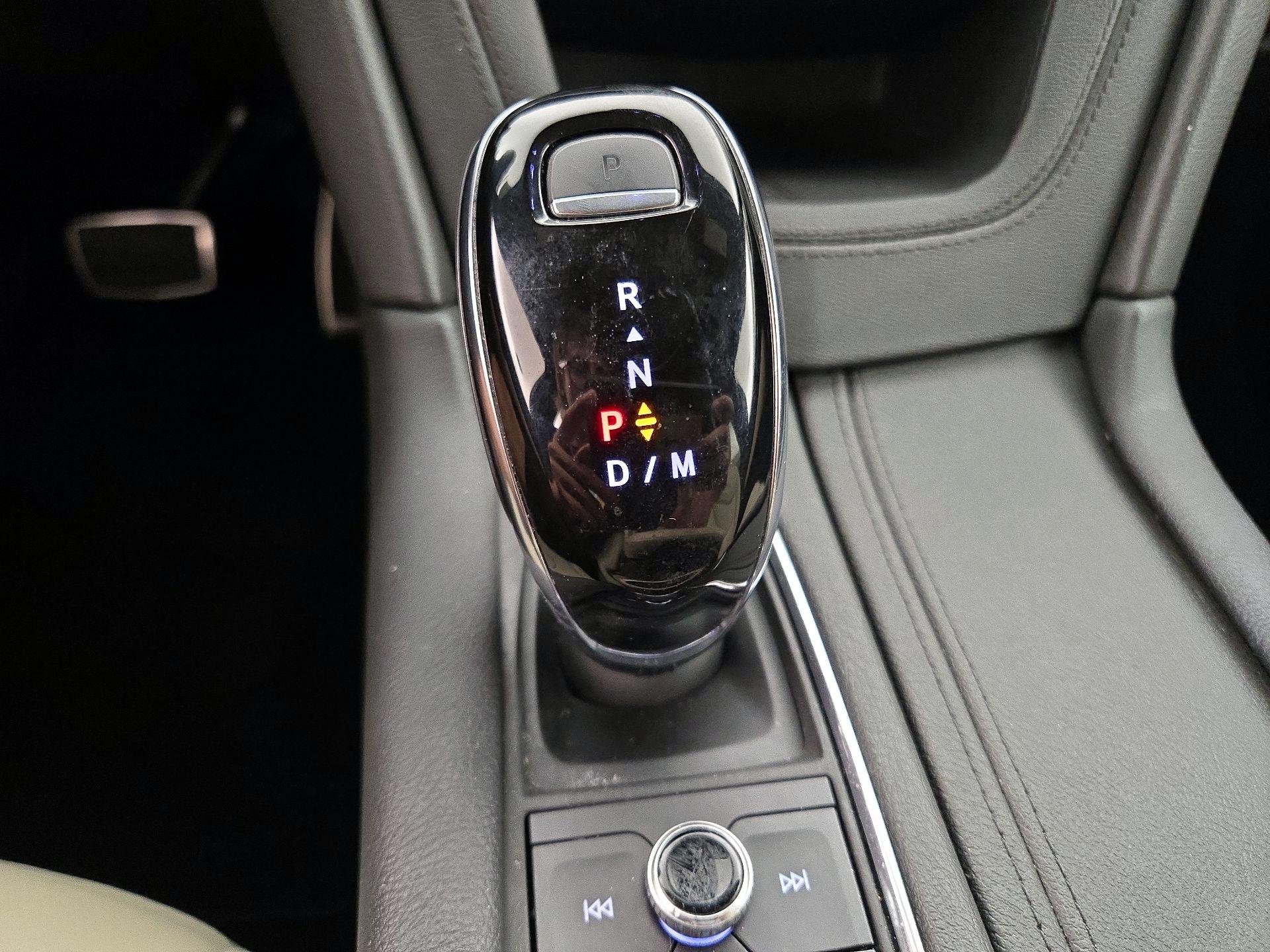 Thumbnail: 2020 Cadillac XT6 - 17