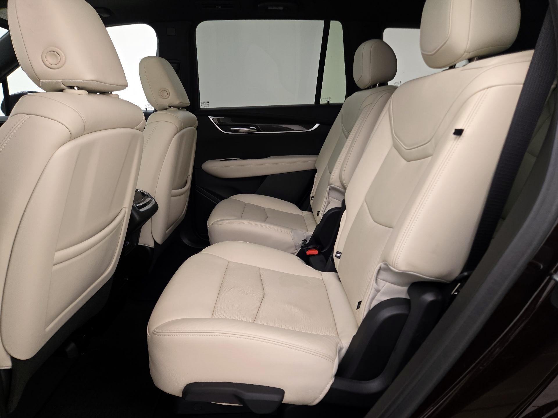 Thumbnail: 2020 Cadillac XT6 - 20
