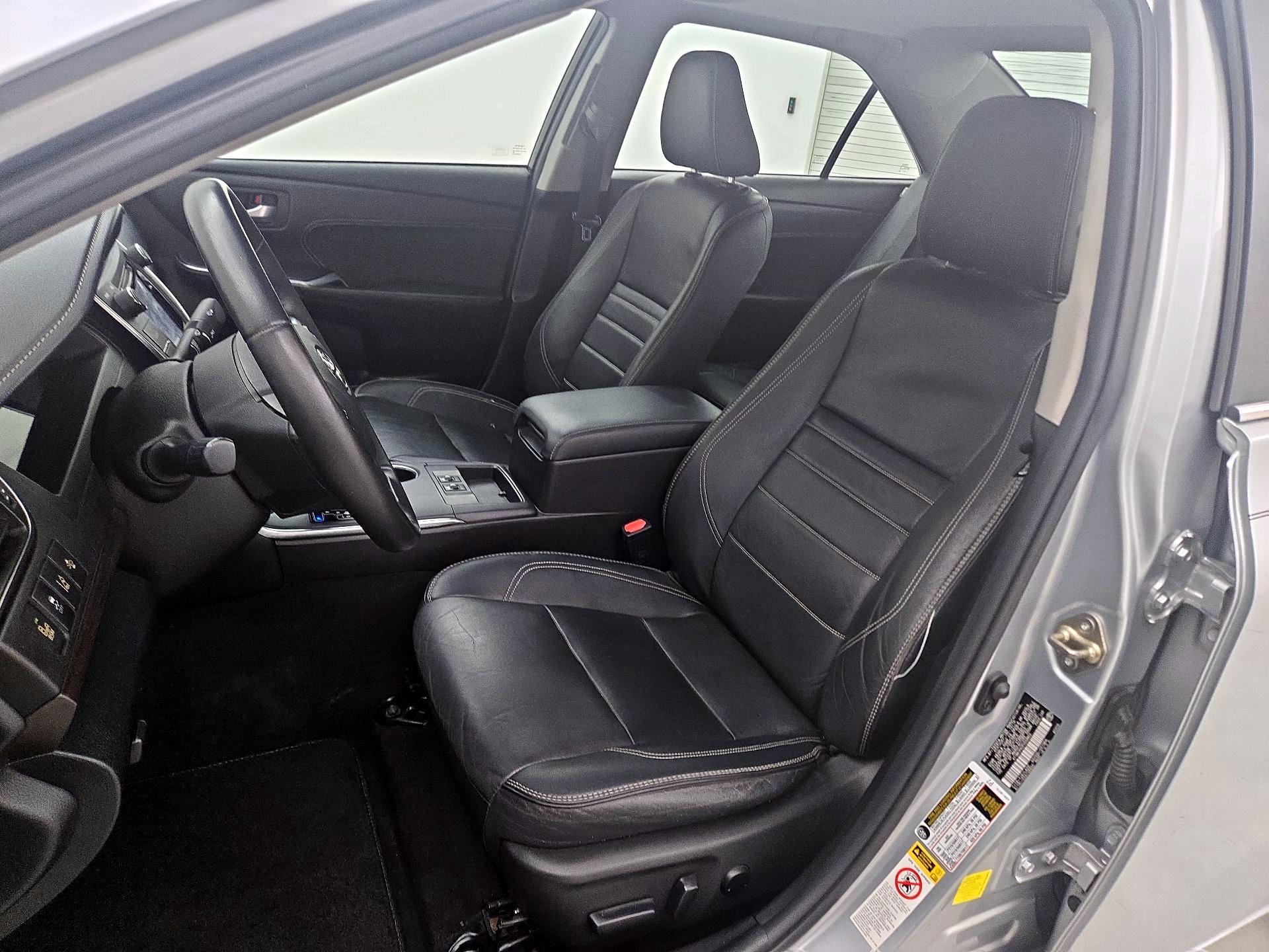 Thumbnail: 2015 Toyota Camry - 11