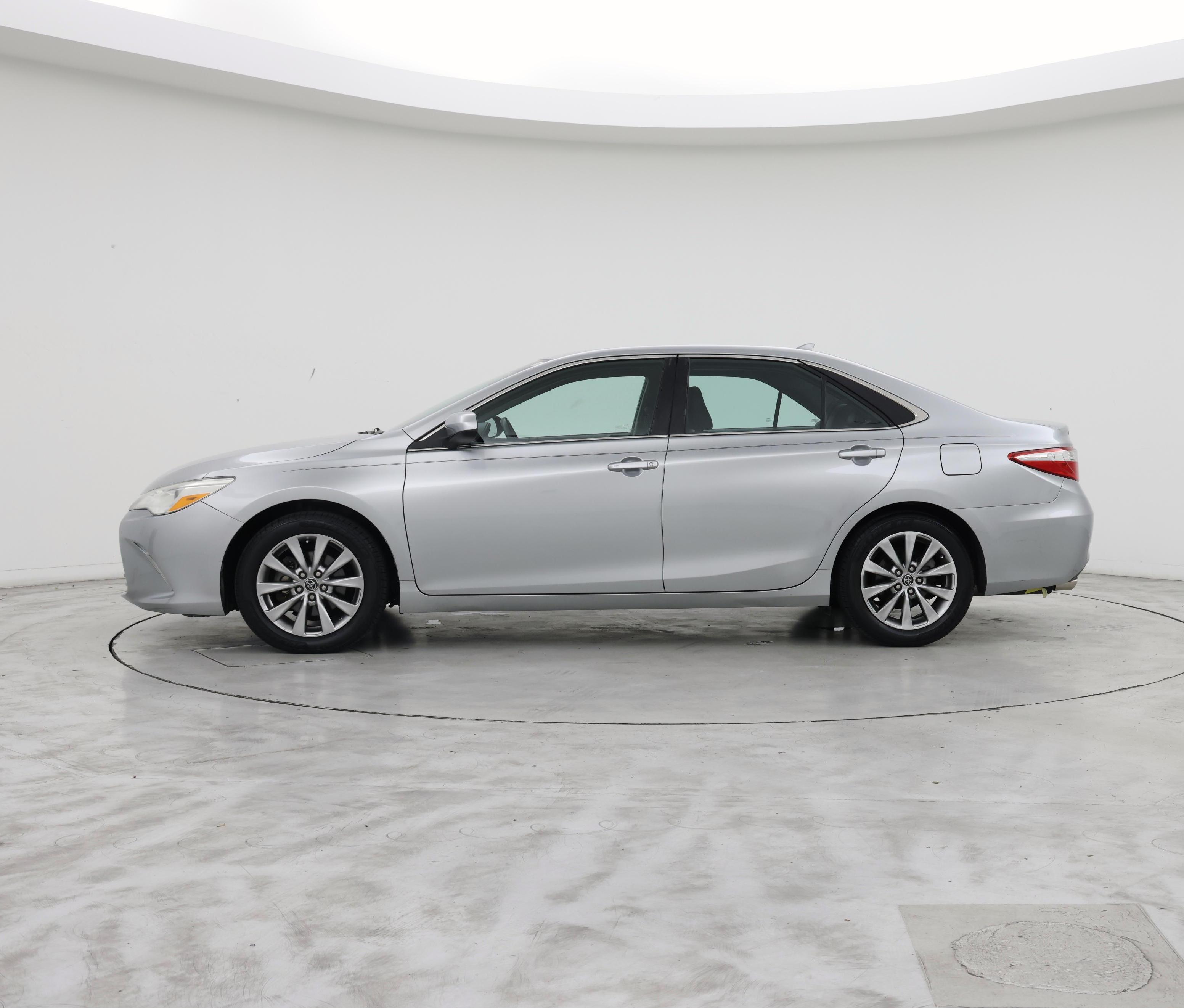 Thumbnail: 2015 Toyota Camry - 3
