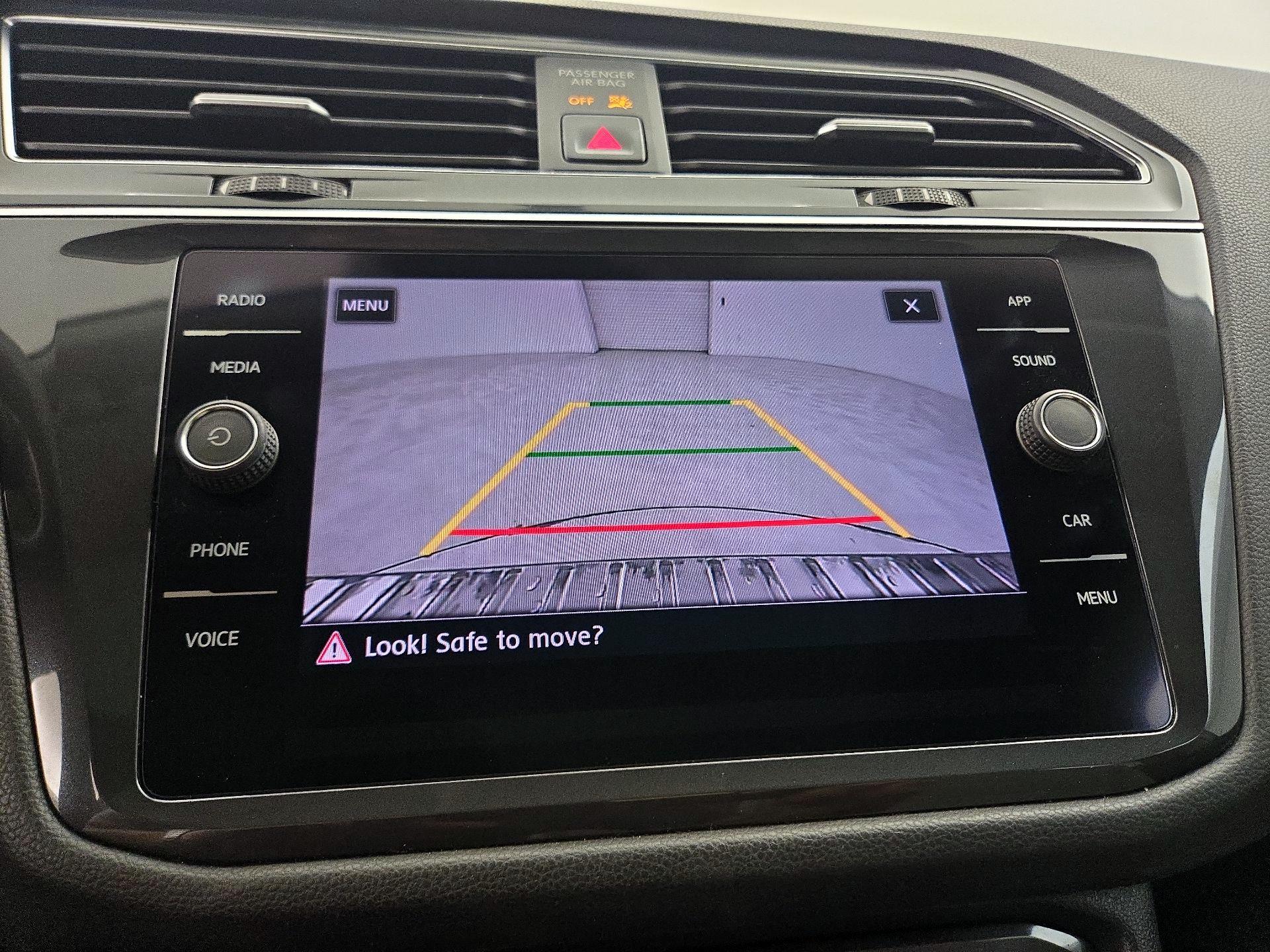 Thumbnail: 2020 Volkswagen Tiguan - 14