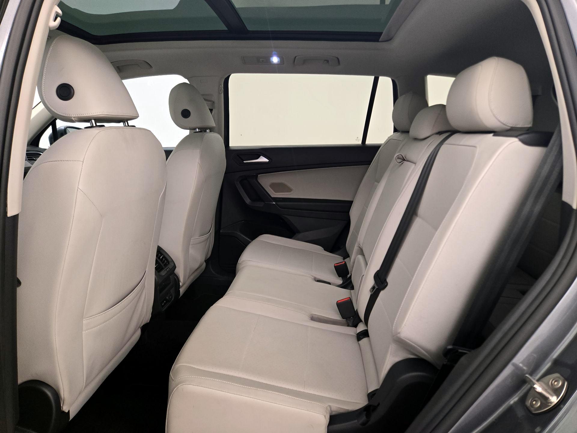 Thumbnail: 2020 Volkswagen Tiguan - 20