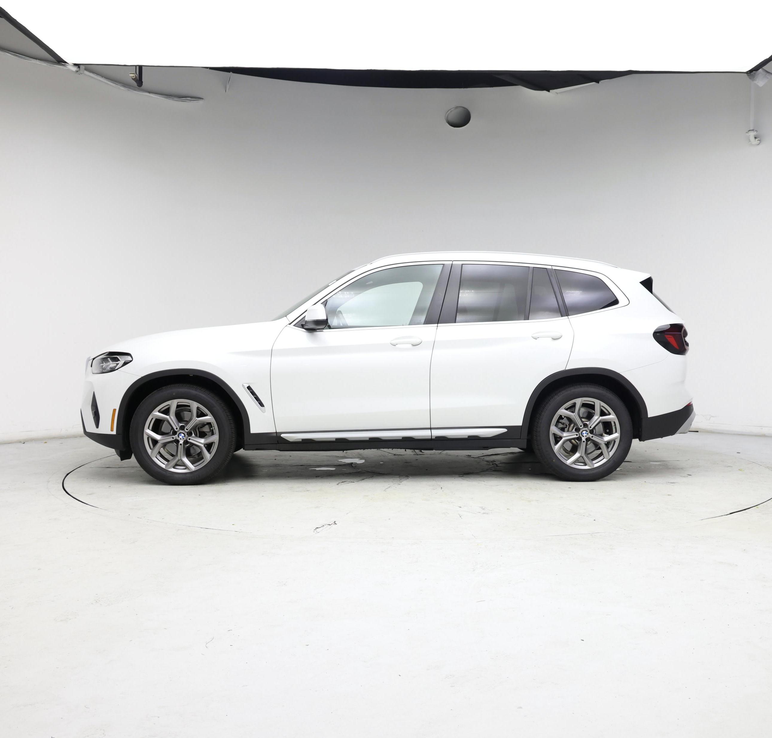 Thumbnail: 2022 BMW X3 - 3