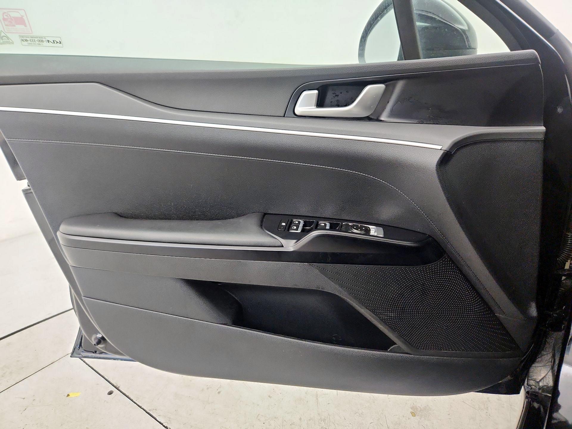 Thumbnail: 2022 Kia K5 - 10