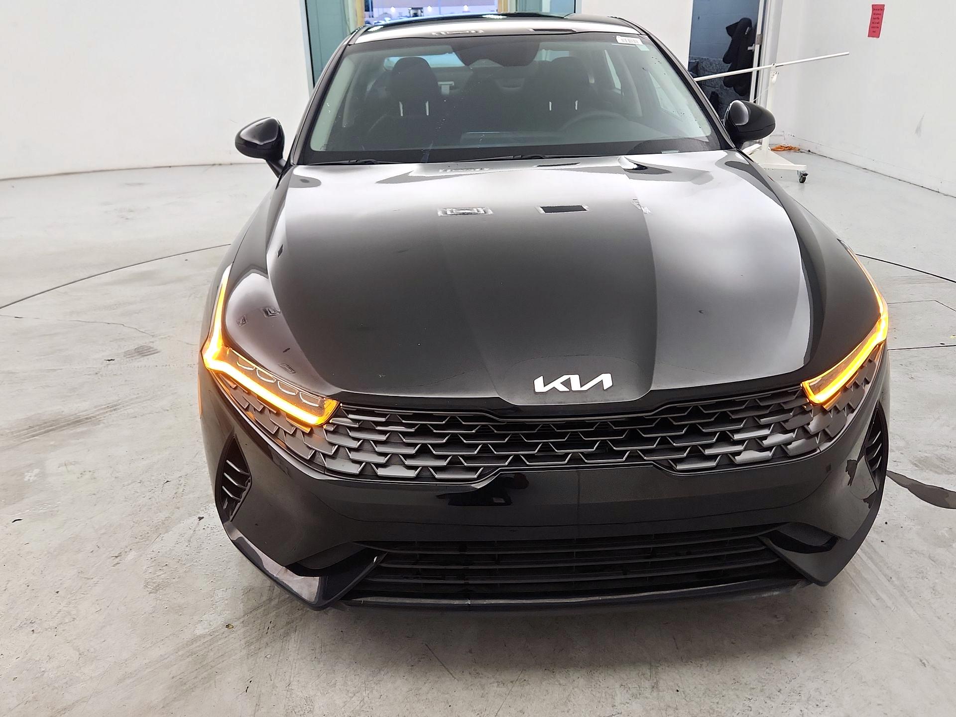 Thumbnail: 2022 Kia K5 - 2