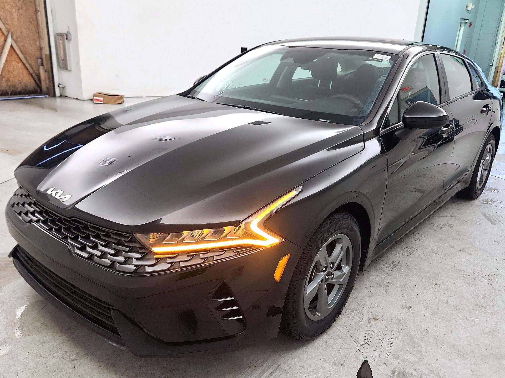 Thumbnail: 2022 Kia K5 - 3