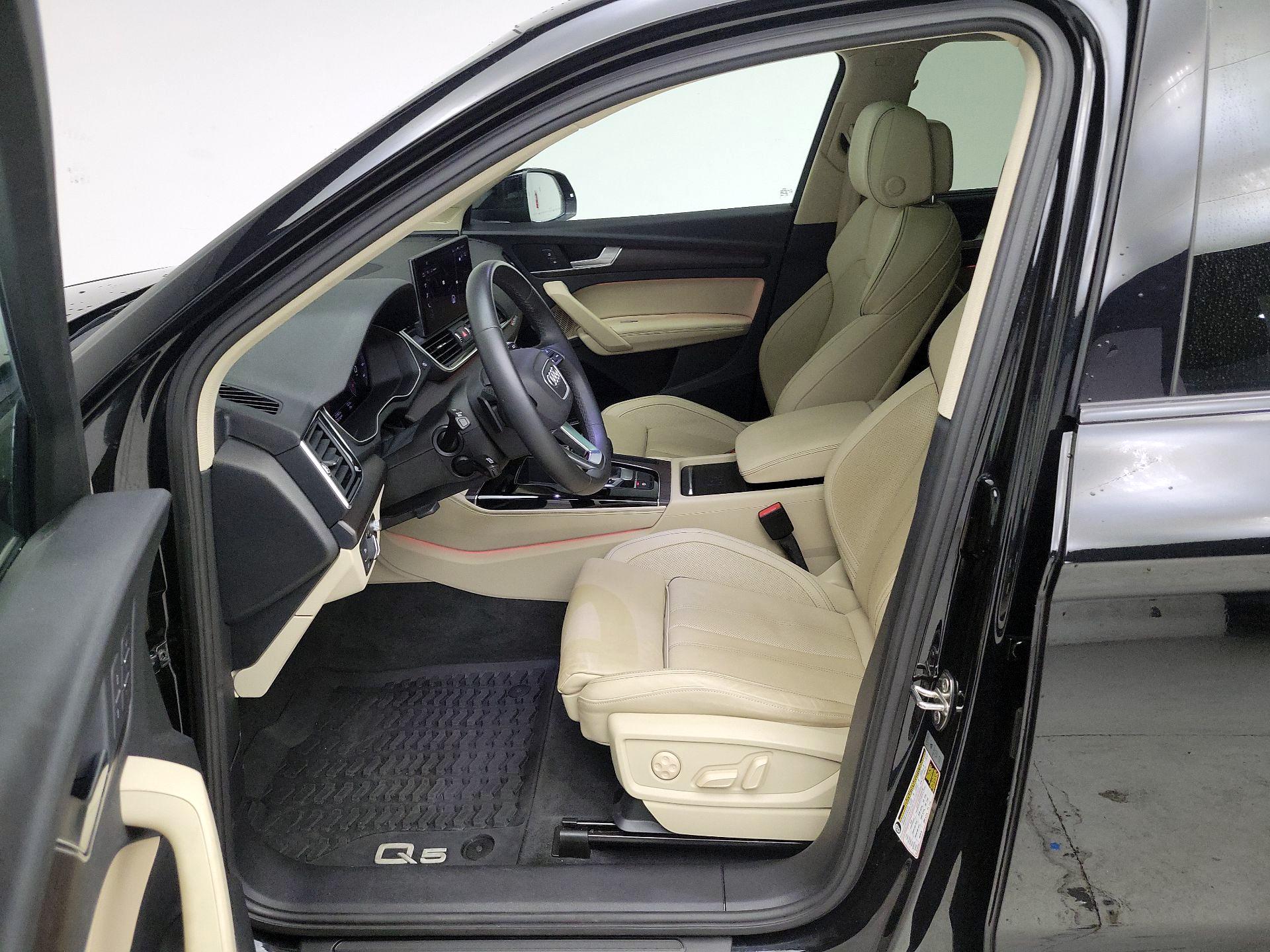 Thumbnail: 2022 Audi Q5 - 11